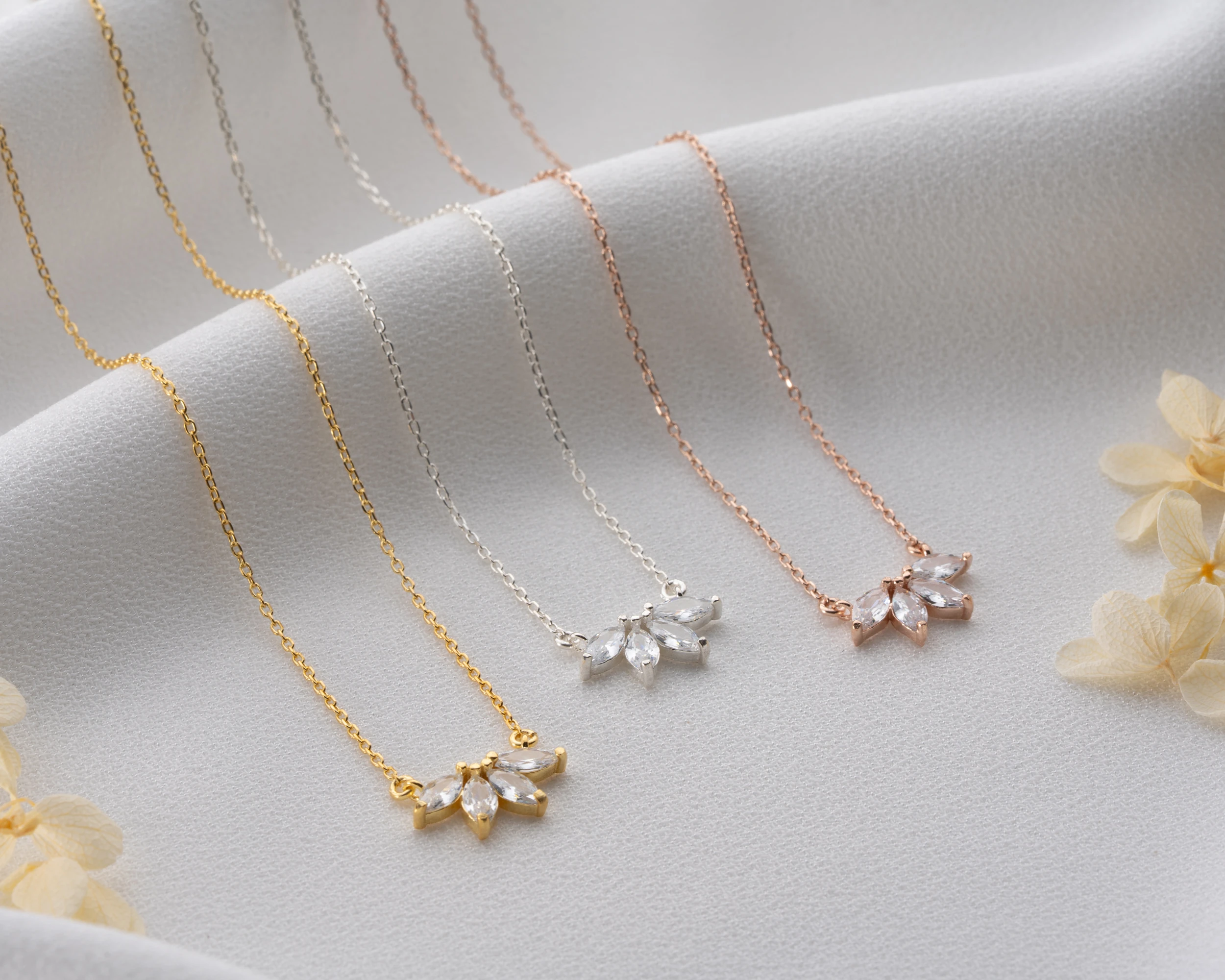 Markiz Kesim 4’lü Zirkon Taşlı Kolye – Işıltılı ve Zarif Kadın Kolye | Gümüş, Gold, Rose