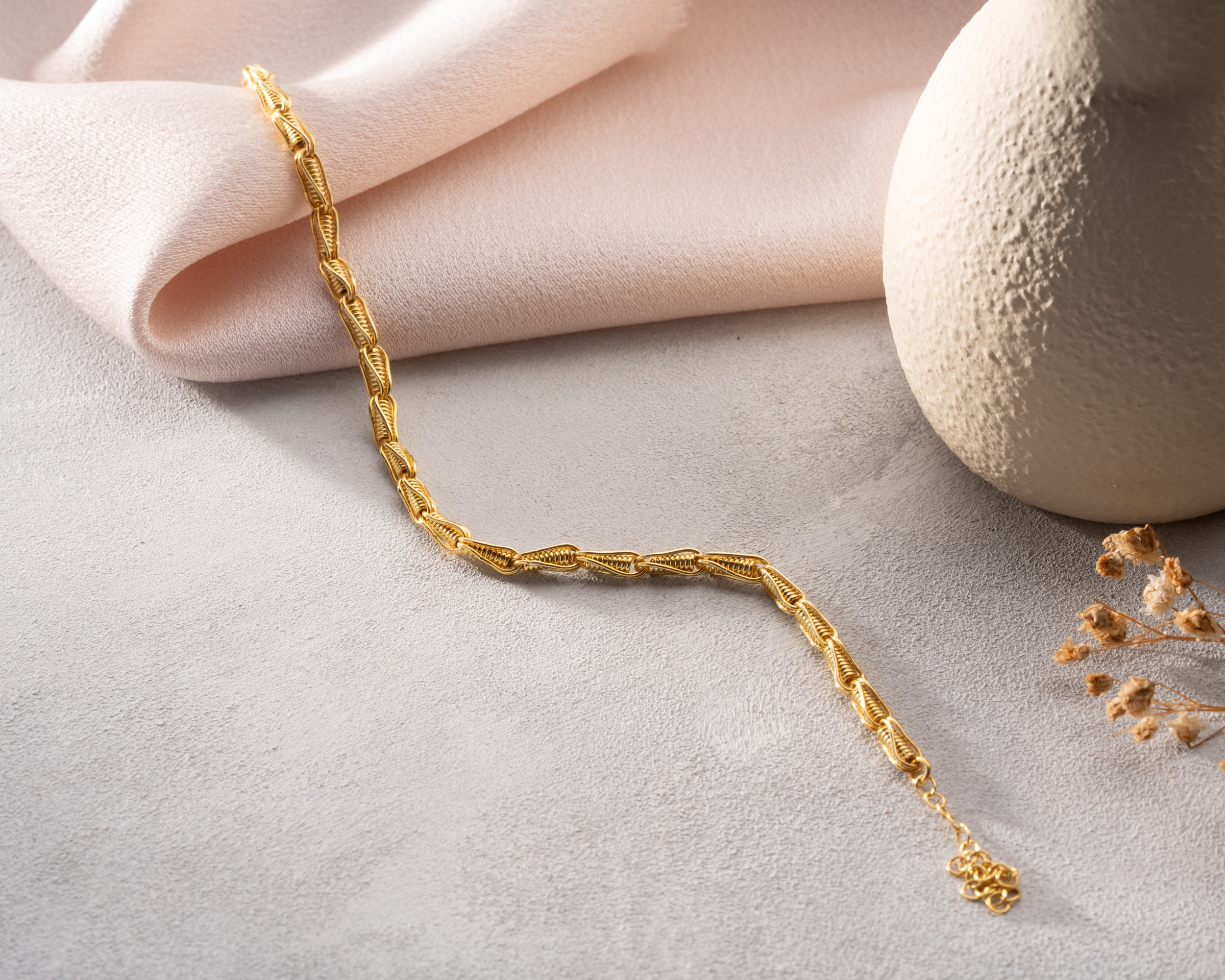 925 Ayar Gümüş El İşçiliğinin Zarif Dokunuşu - Özel Tasarım El Yapımı Bileklik