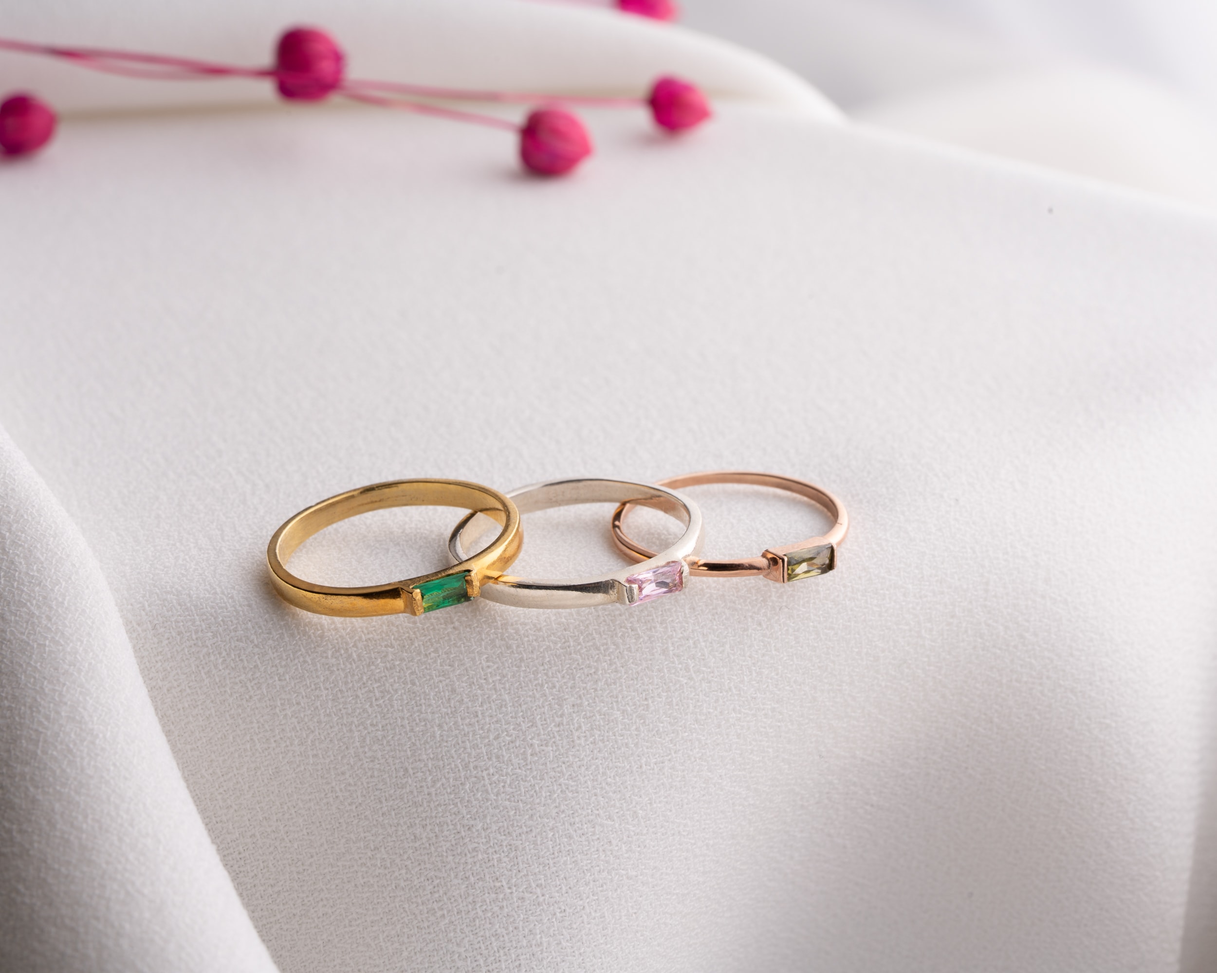 Doğum Ayı Baget Taşlı Yüzük – Anlamlı ve Kişisel Hediye