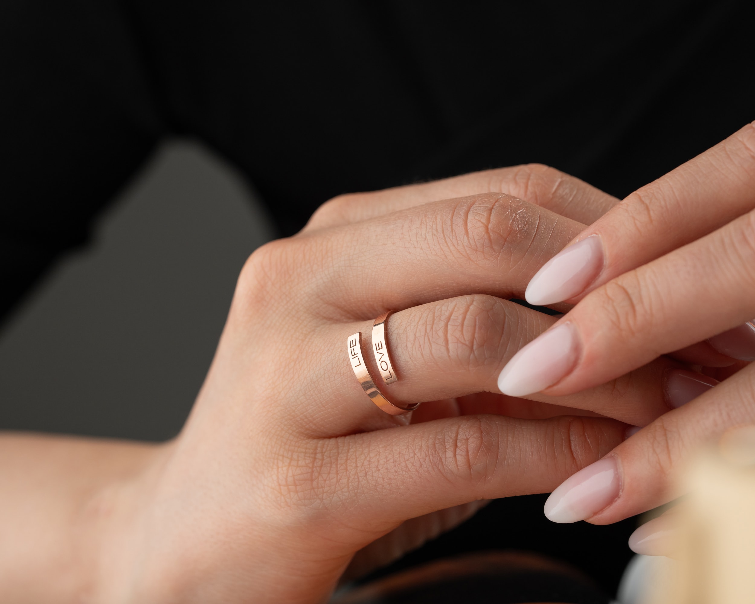 Ayarlanabilir Kişiye Özel İsim Yüzük – Kişiselleştirilmiş Zarif Tasarım | Gold, Rose, Gümüş