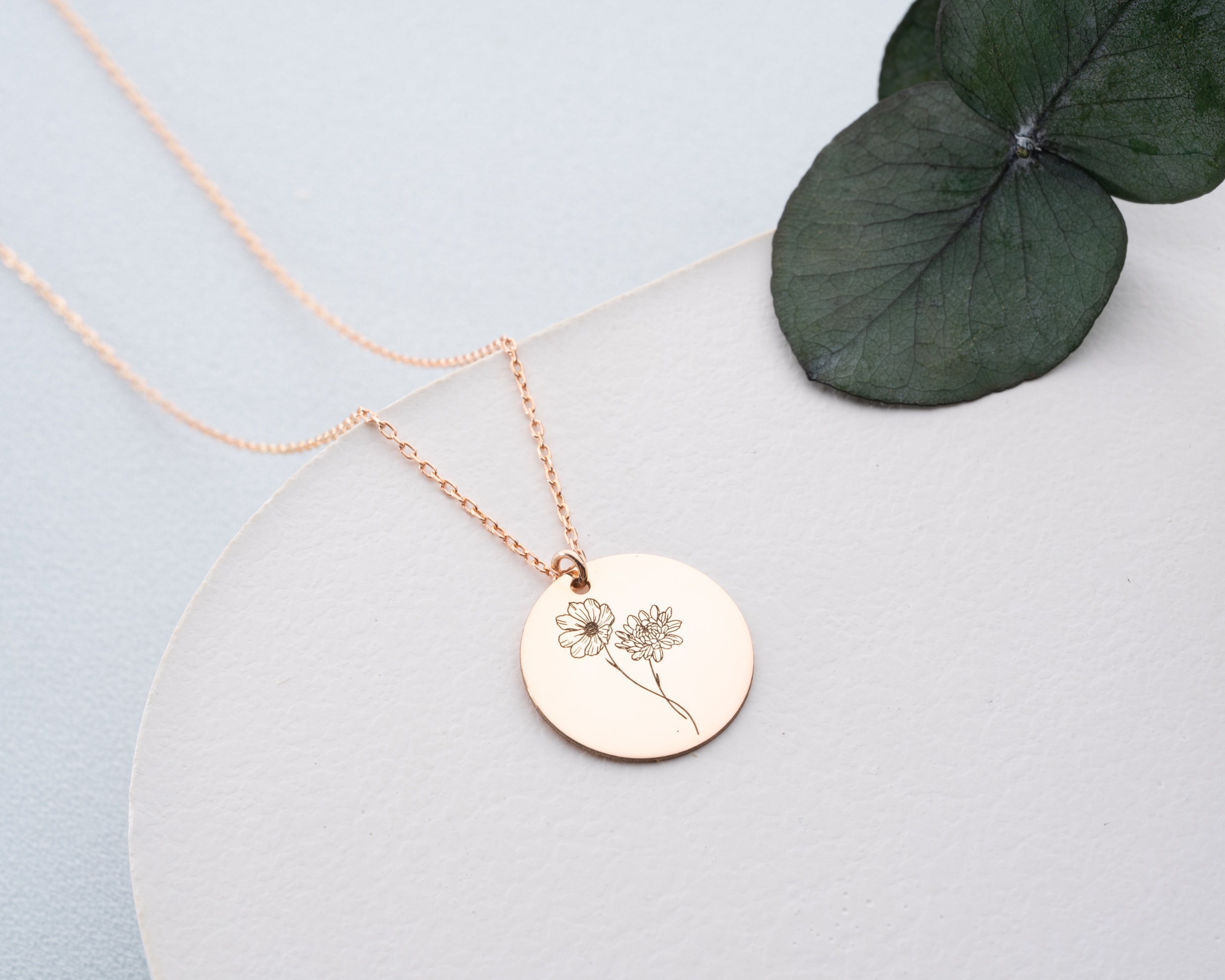 Çoklu Doğum Çiçeği Kolye - Aile Kolyesi – Disk Üzeri Kişiselleştirilebilir Çiçekli Tasarım | AG Gold Silver