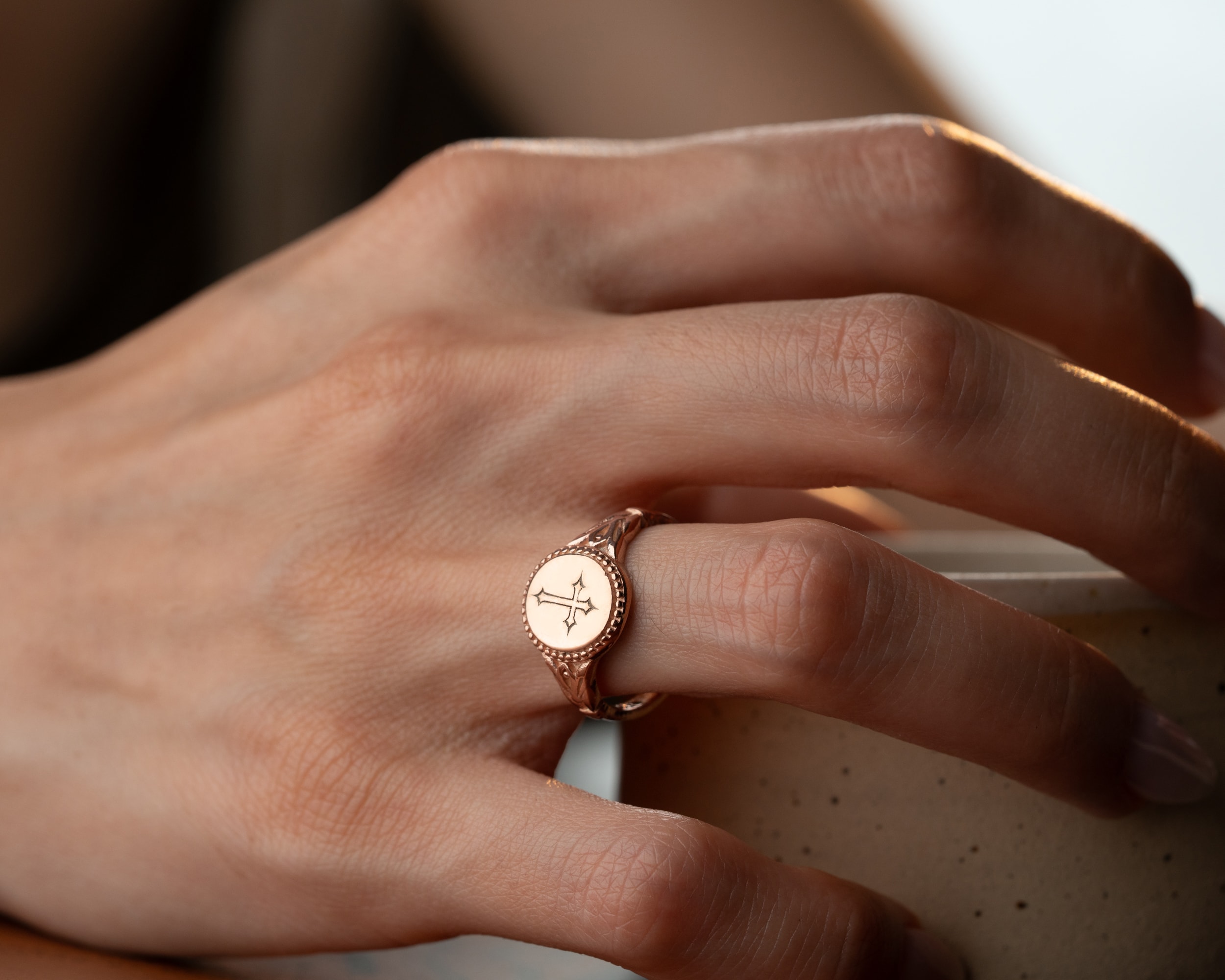 Kişisel Kazımalı 925 Ayar Gümüş Yüzük - İsim, Çiçek veya Sembol Tasarımlı | AG Gold Silver