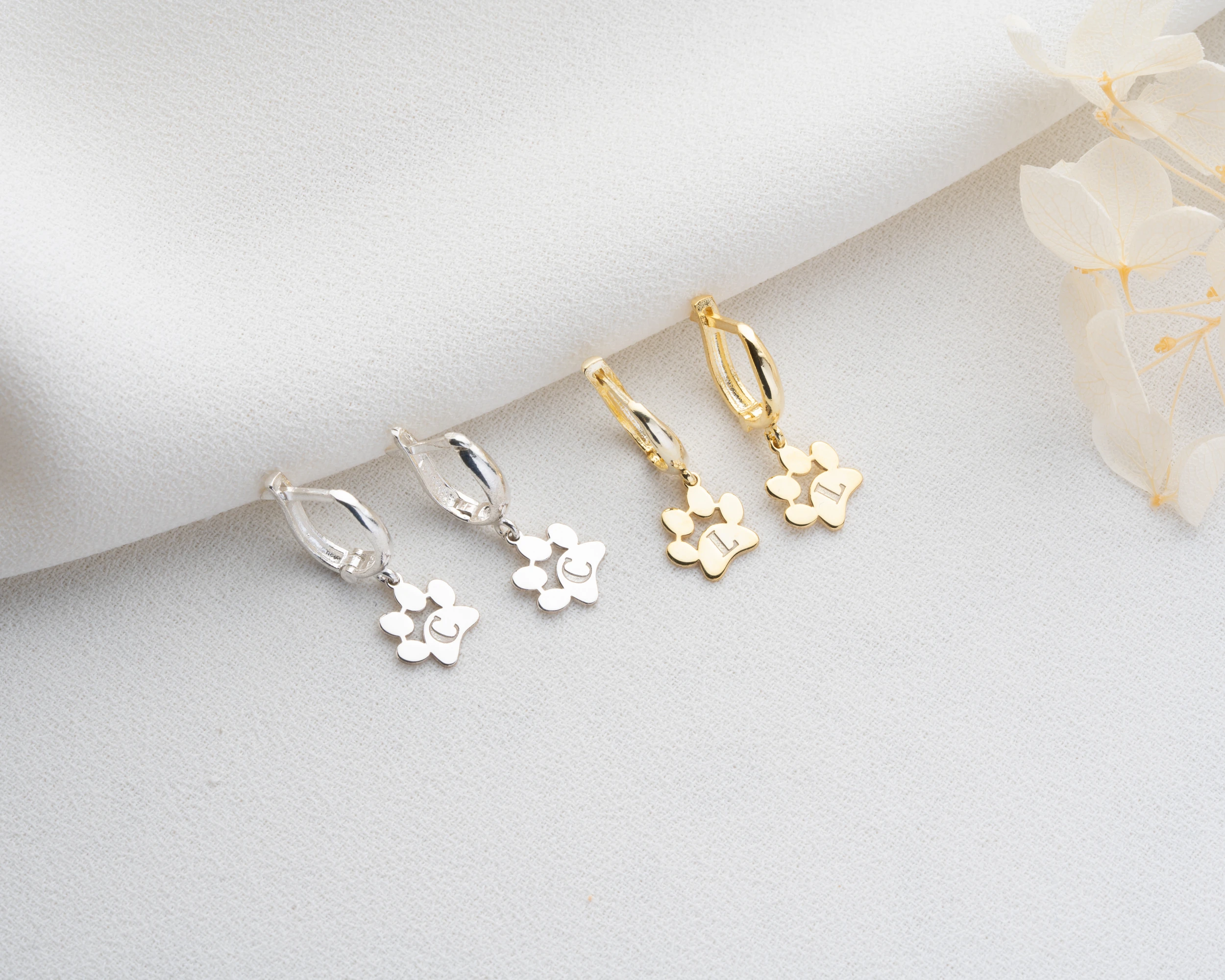 Sallantılı Harfli Pati Küpe 925 Ayar Gümüş – Kişiselleştirilebilir Kadın Takısı