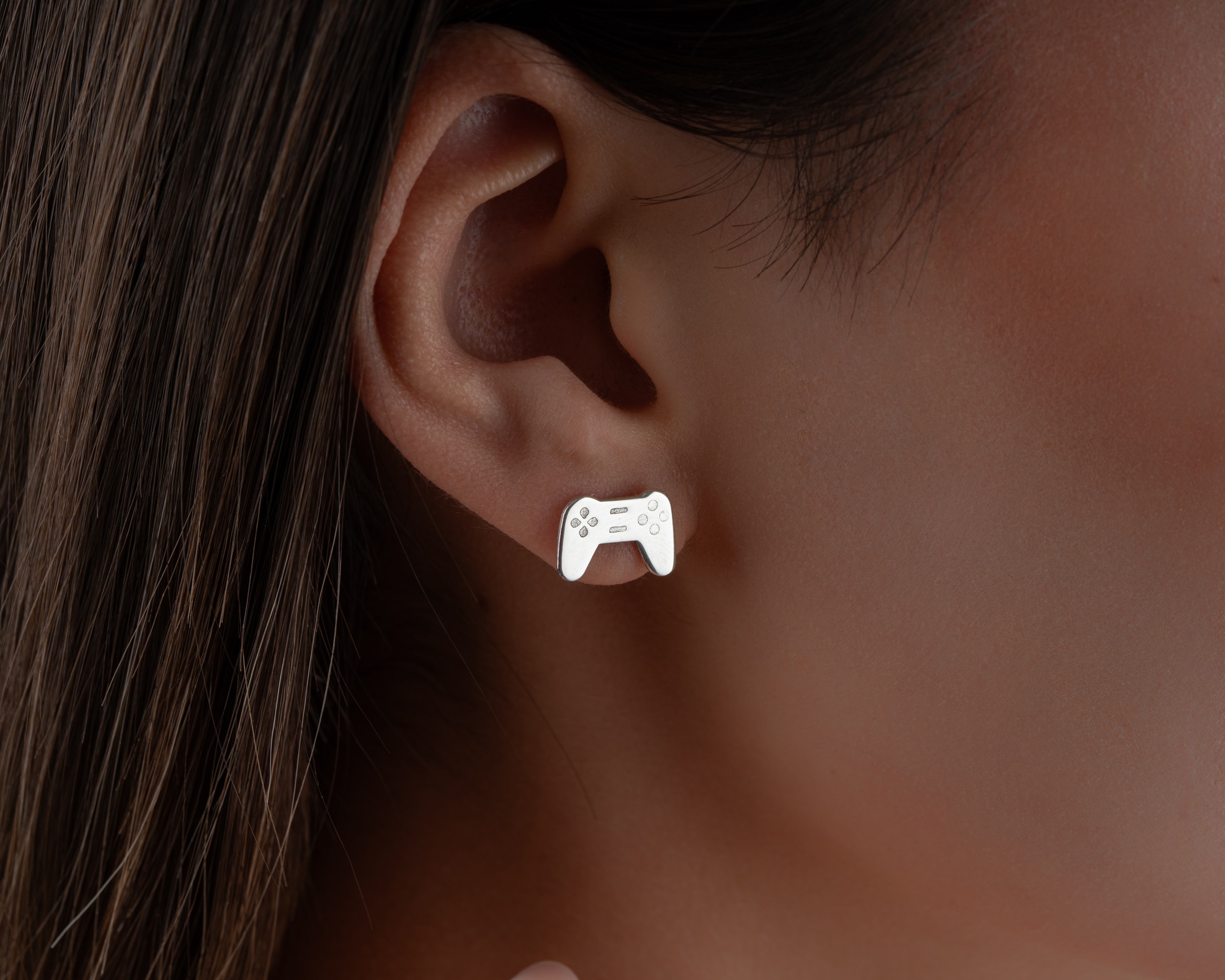 PlayStation Çivili Küpe 925 Ayar Gümüş – Kadın Takısı ve Oyunsever Hediye