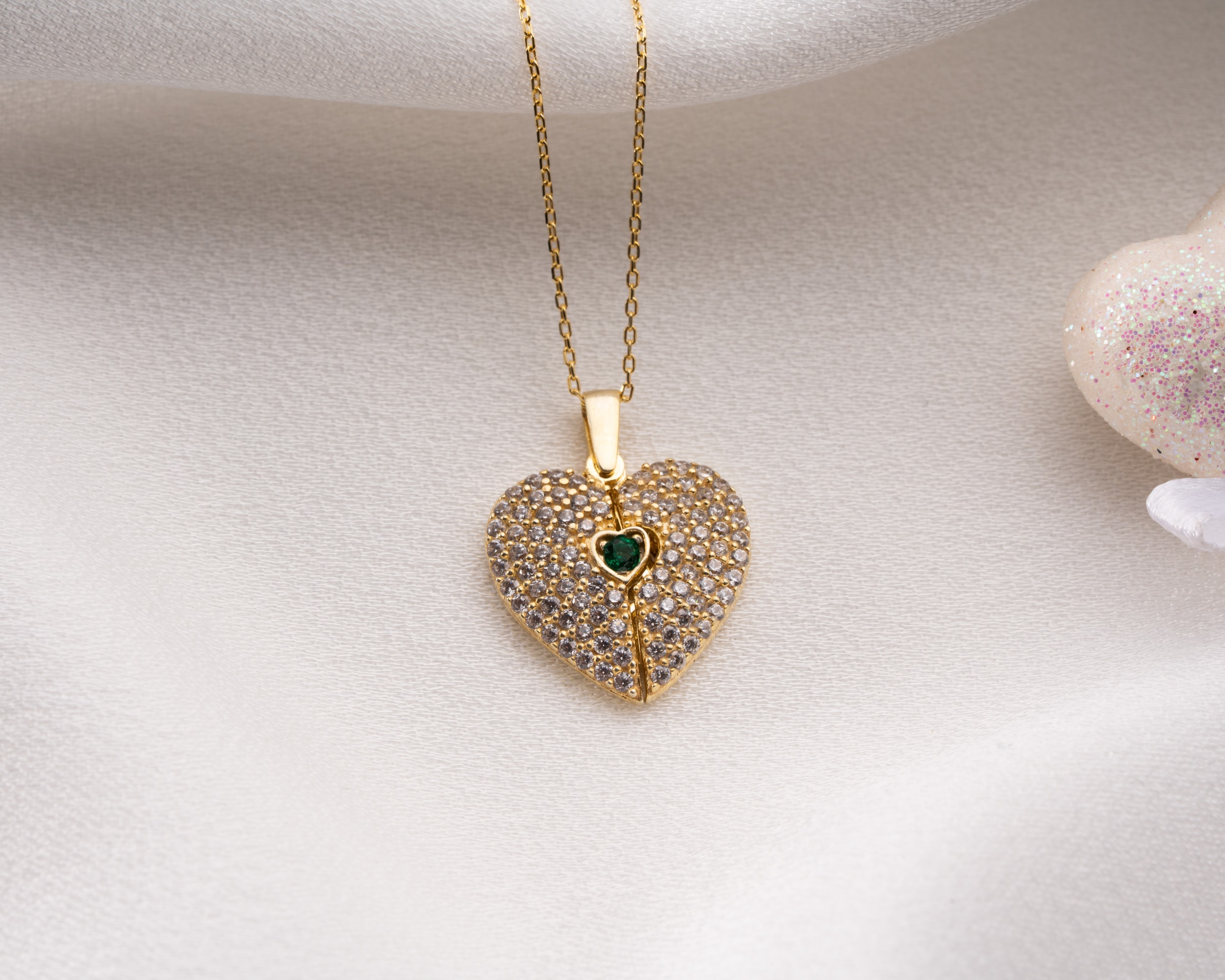 Doğum Taşlı Kalp Kolye – Açılabilir ve Gizli Mesajlı 925 Ayar Gümüş