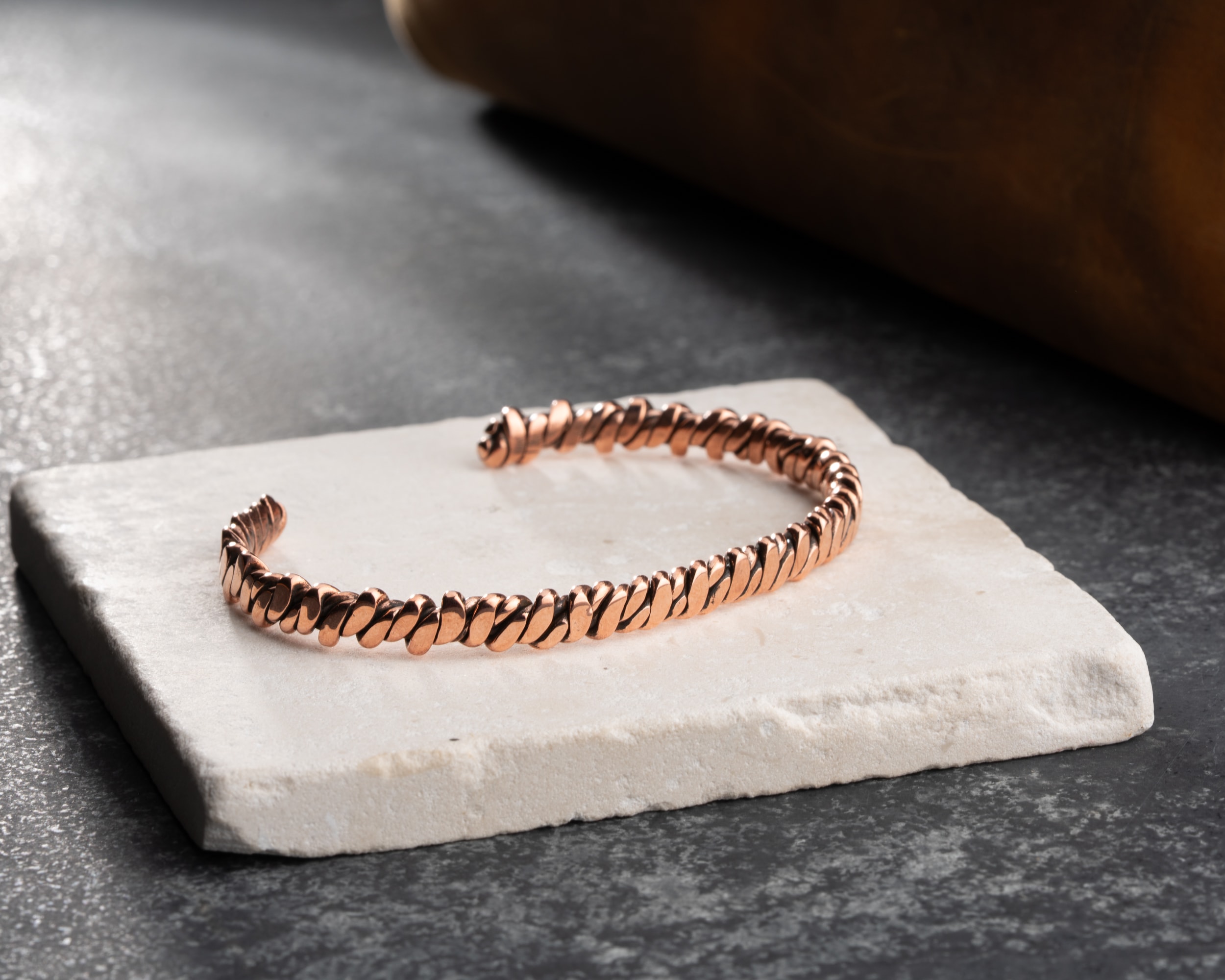 El Yapımı %100 Bakır Bileklik | Doğal Enerji ve Zamansız Şıklık