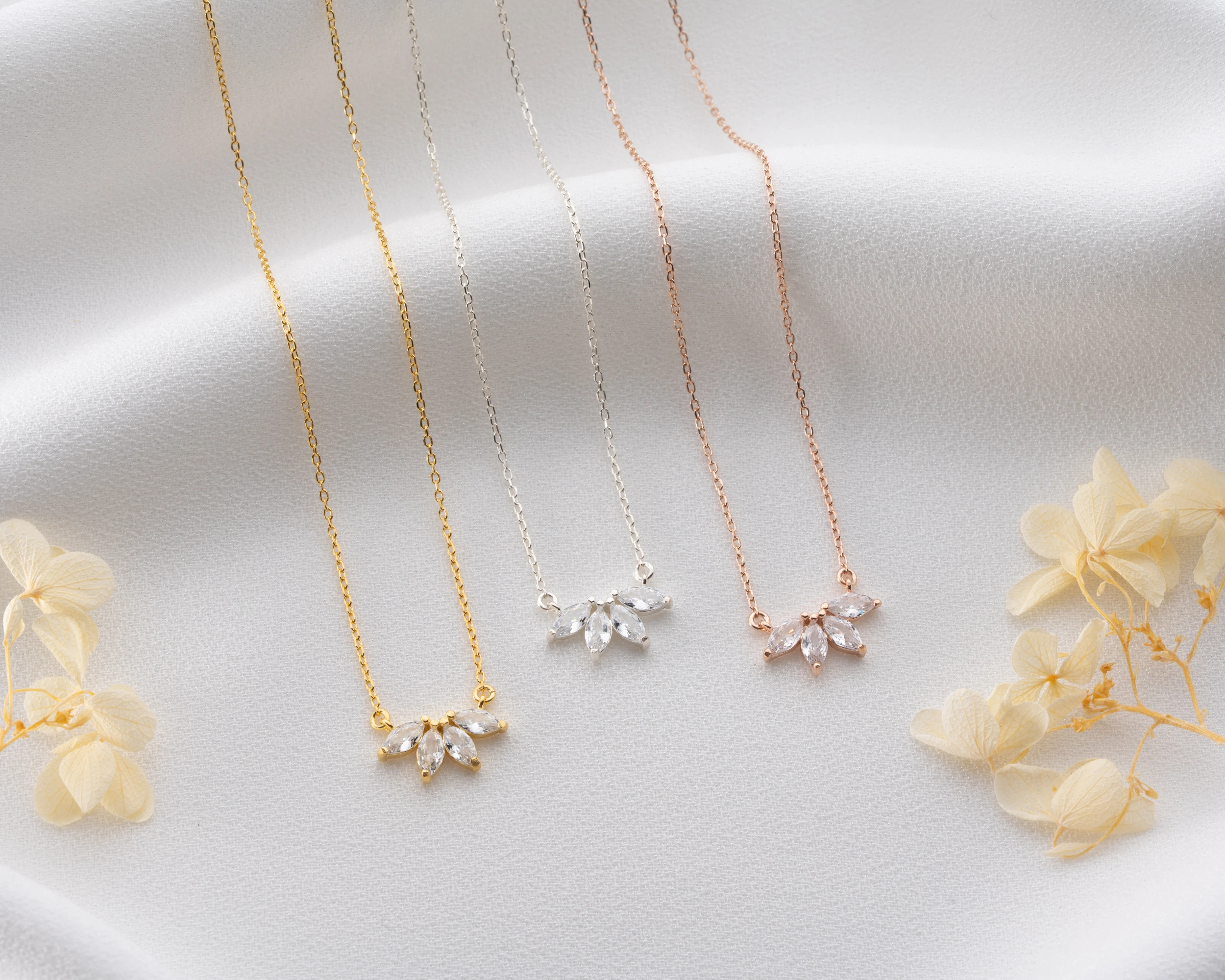 Markiz Kesim 4’lü Zirkon Taşlı Kolye – Işıltılı ve Zarif Kadın Kolye | Gümüş, Gold, Rose