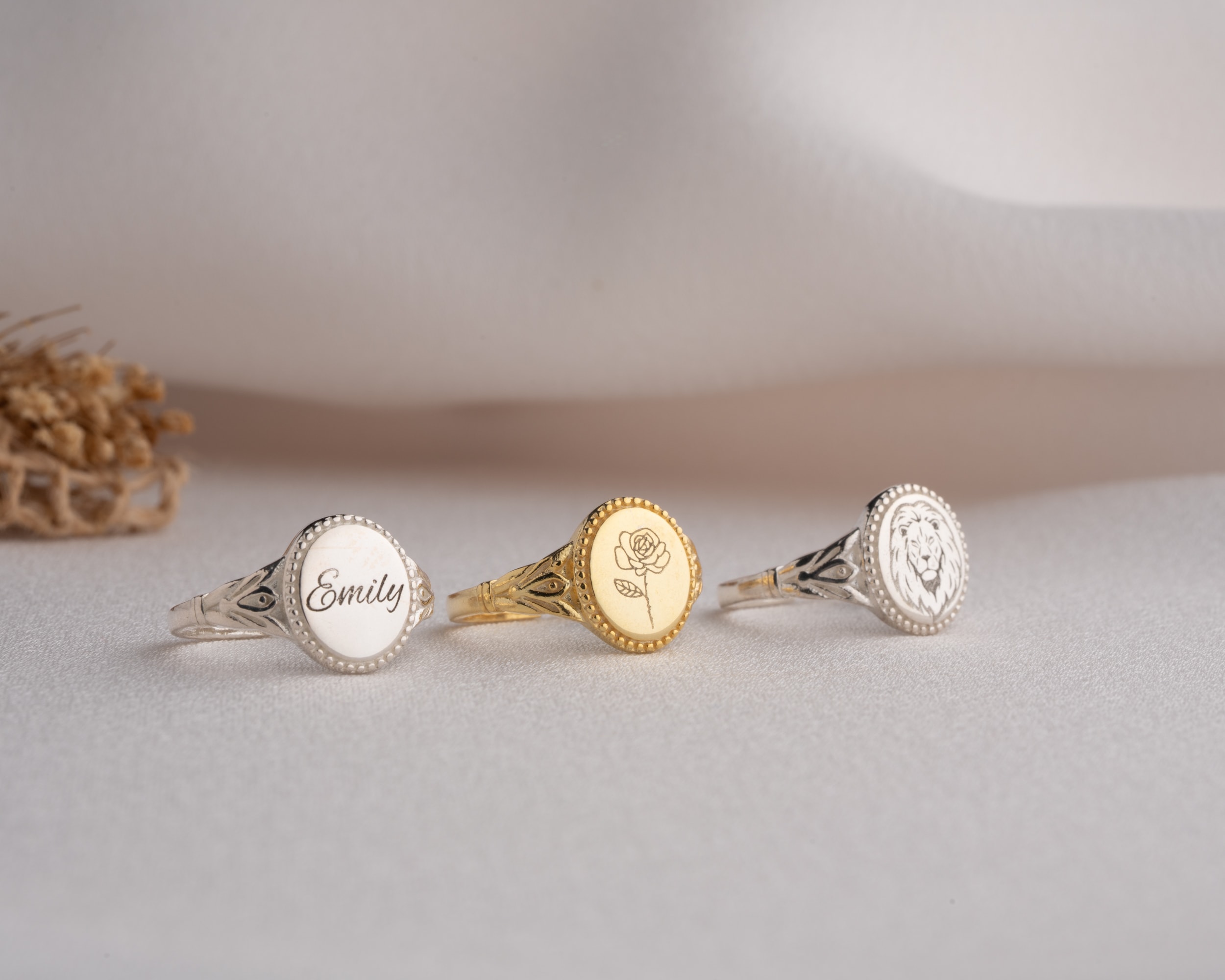 Kişisel Kazımalı 925 Ayar Gümüş Yüzük - İsim, Çiçek veya Sembol Tasarımlı | AG Gold Silver