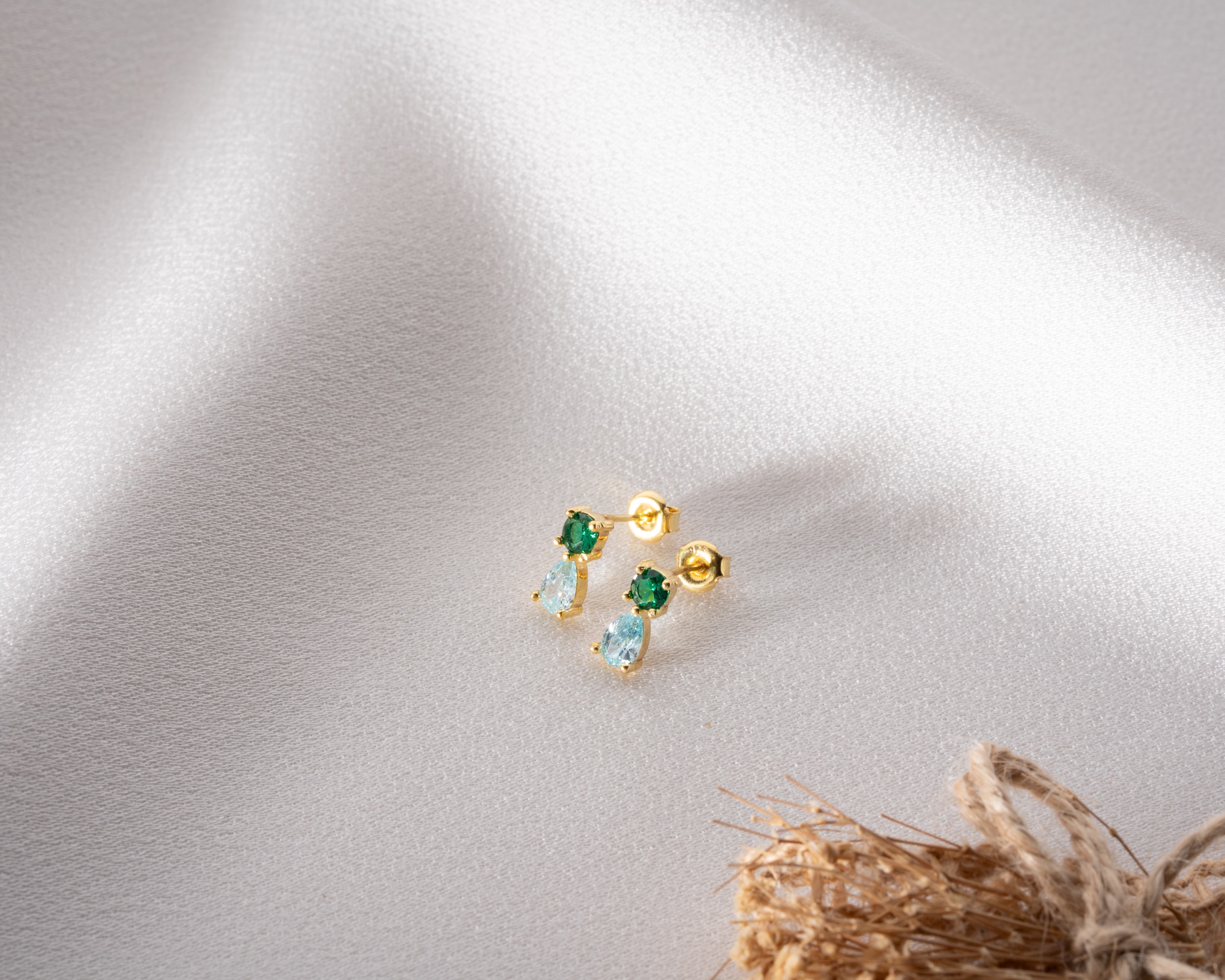 Çift Doğum Taşlı Kişisel Çivili Küpe - 925 Ayar Gümüş Zarif Tasarım | AG Gold Silver