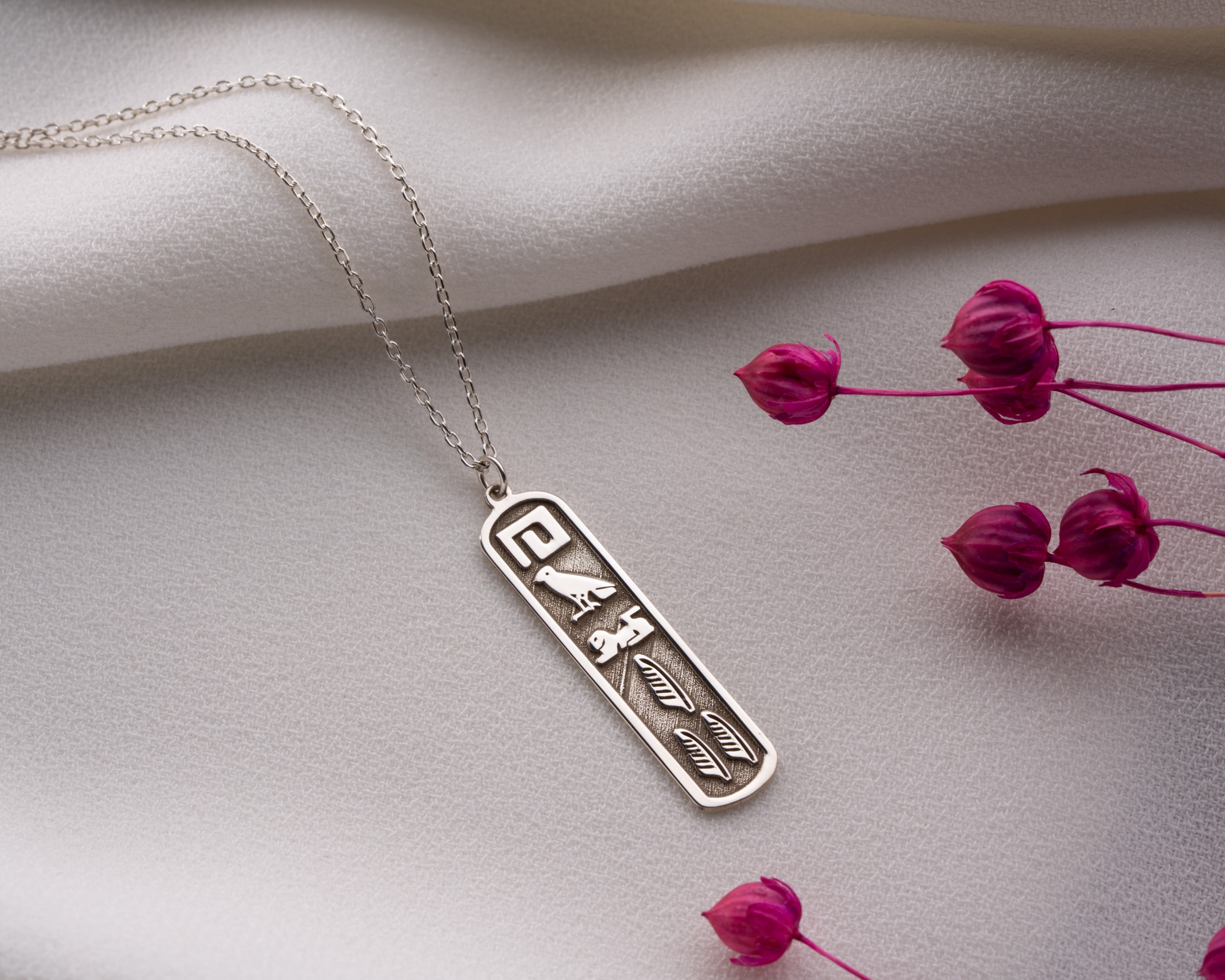 Kazımalı Mısır Hiyeroglif İsim Yazılı Kolye – Kişiye Özel Antik Tasarım