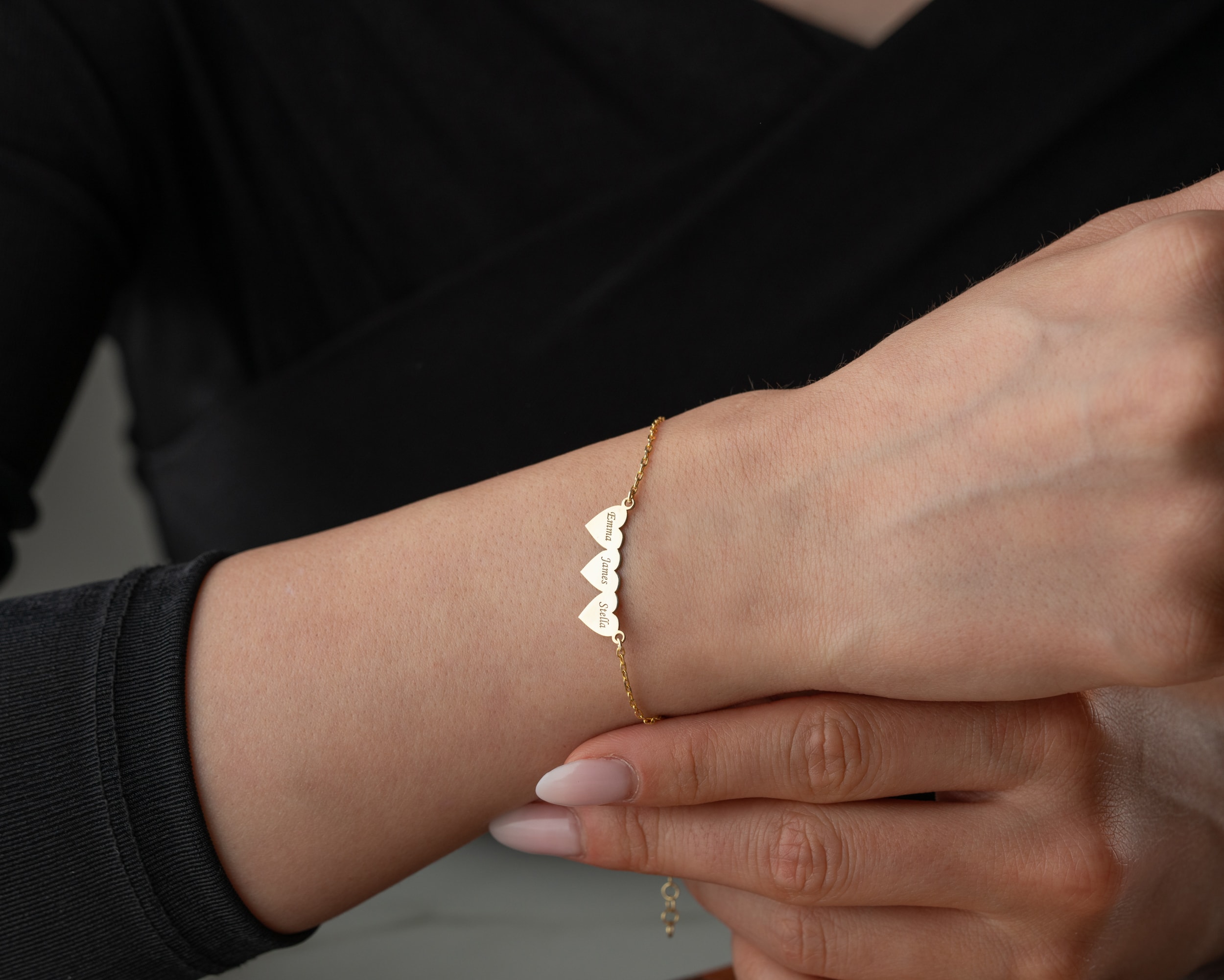 İsim Yazılı Kalp Bileklik – Minimal ve Şık Tasarım | Sevdiklerinize Özel Hediye