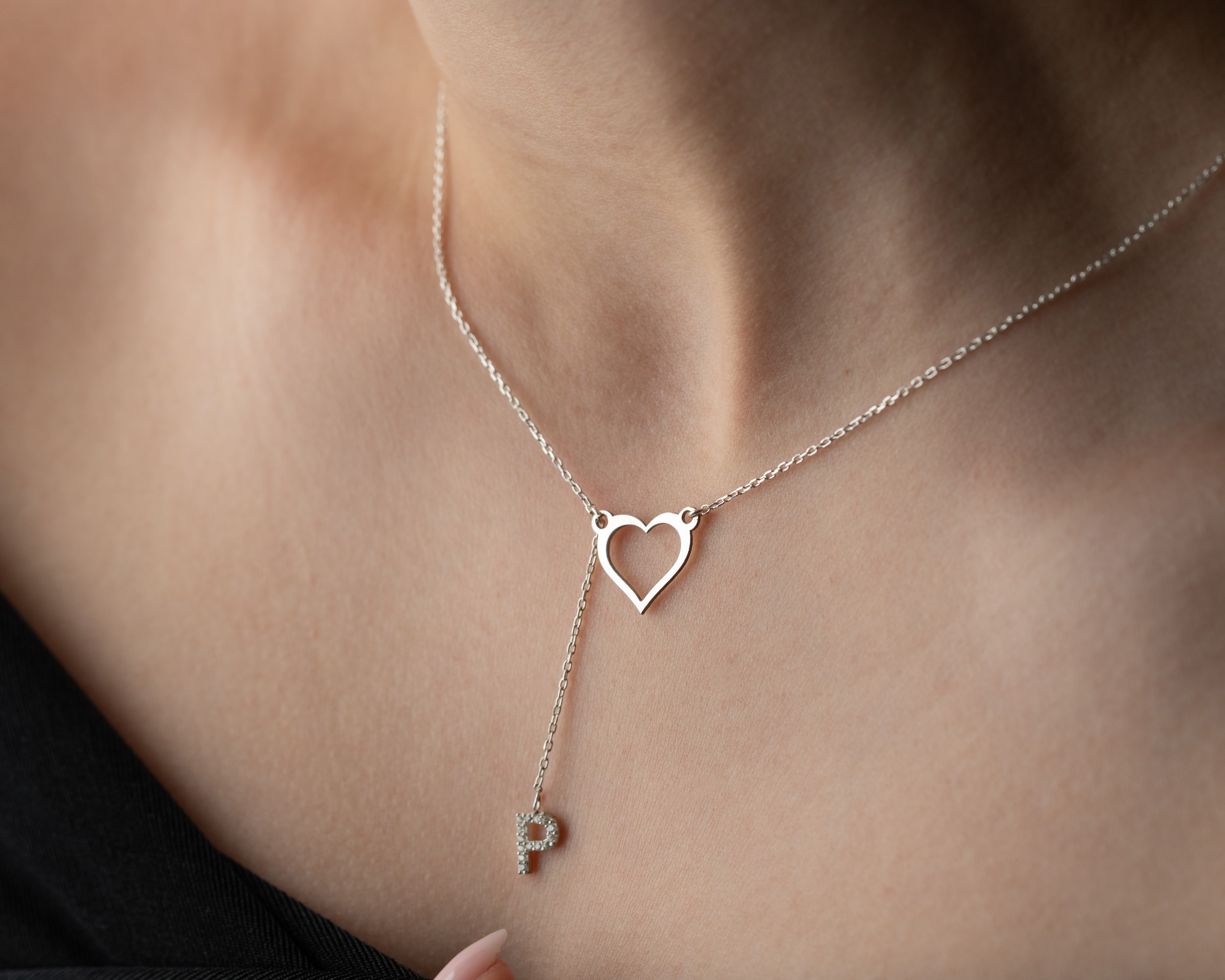 Harf Sallantılı Kalp Kolye | Y Kolye ile Minimal ve Şık Tasarım