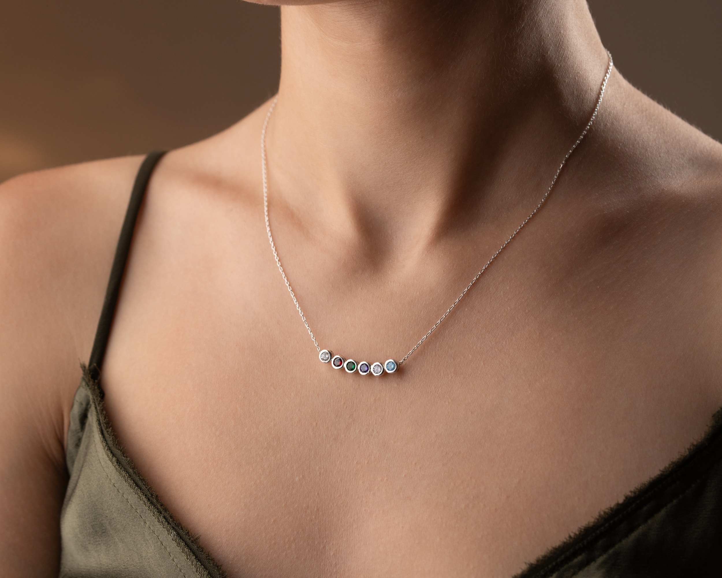 ✨Yuvarlak Doğum Taşlı Kişisel Aile Kolyesi - Zarif Yuvarlak Form – Zamansız Bir Klasik