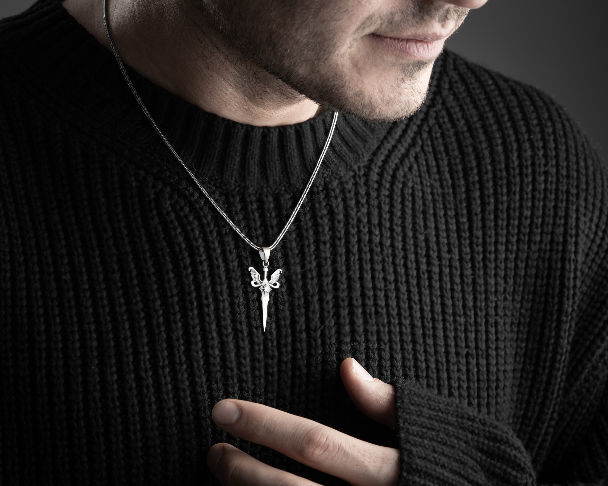 Kanatlı Kama Erkek Kolye | Tilki Kuyruğu Zincirli Güç ve Stil Sahibi Tasarım