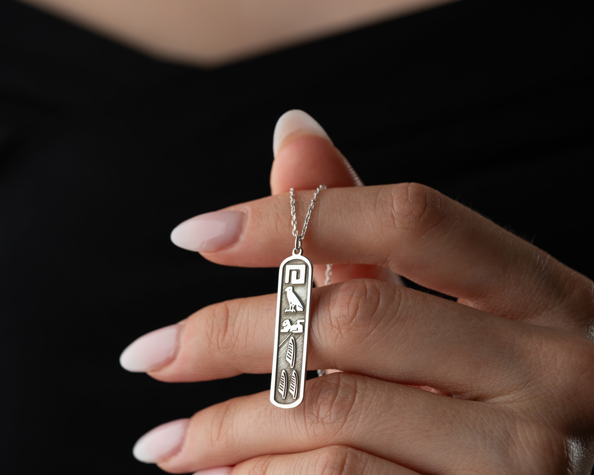 Kazımalı Mısır Hiyeroglif İsim Yazılı Kolye – Kişiye Özel Antik Tasarım