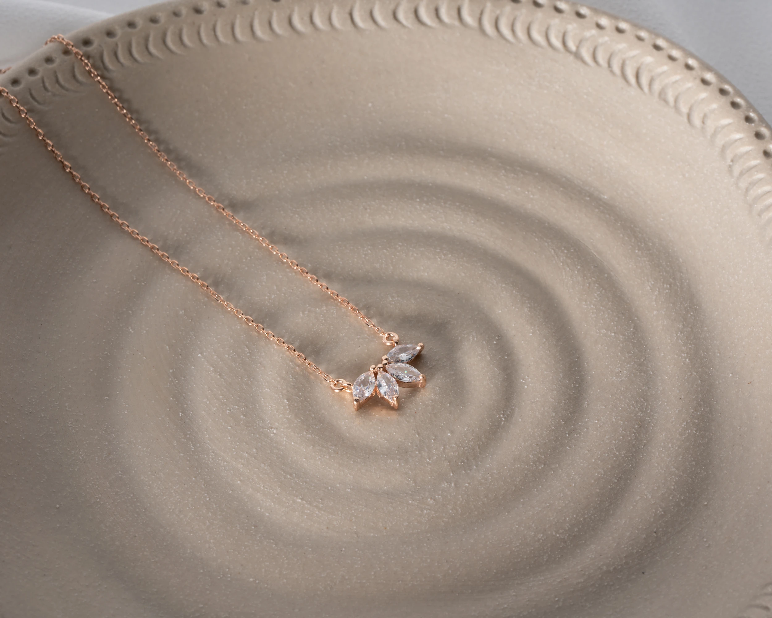 Markiz Kesim 4’lü Zirkon Taşlı Kolye – Işıltılı ve Zarif Kadın Kolye | Gümüş, Gold, Rose