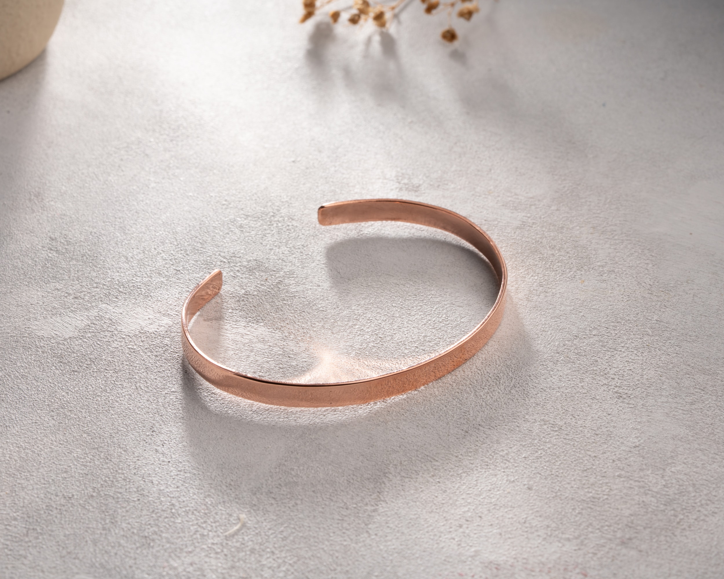 El Yapımı Düz Bakır Bileklik | Minimalist ve Zamansız Tasarım