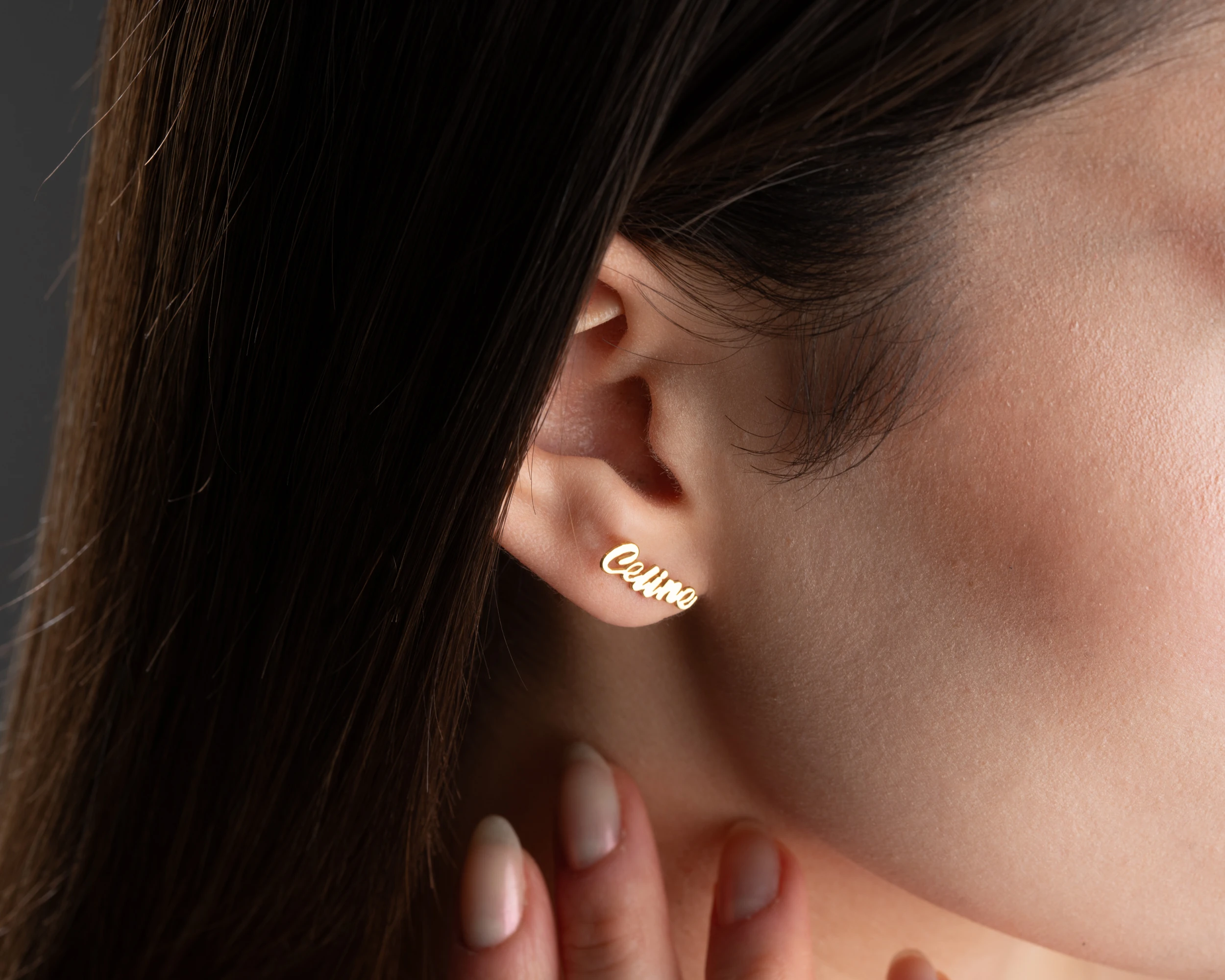 Çivili İsim Küpe 925 Ayar Gümüş – Kişiselleştirilebilir Kadın Takısı