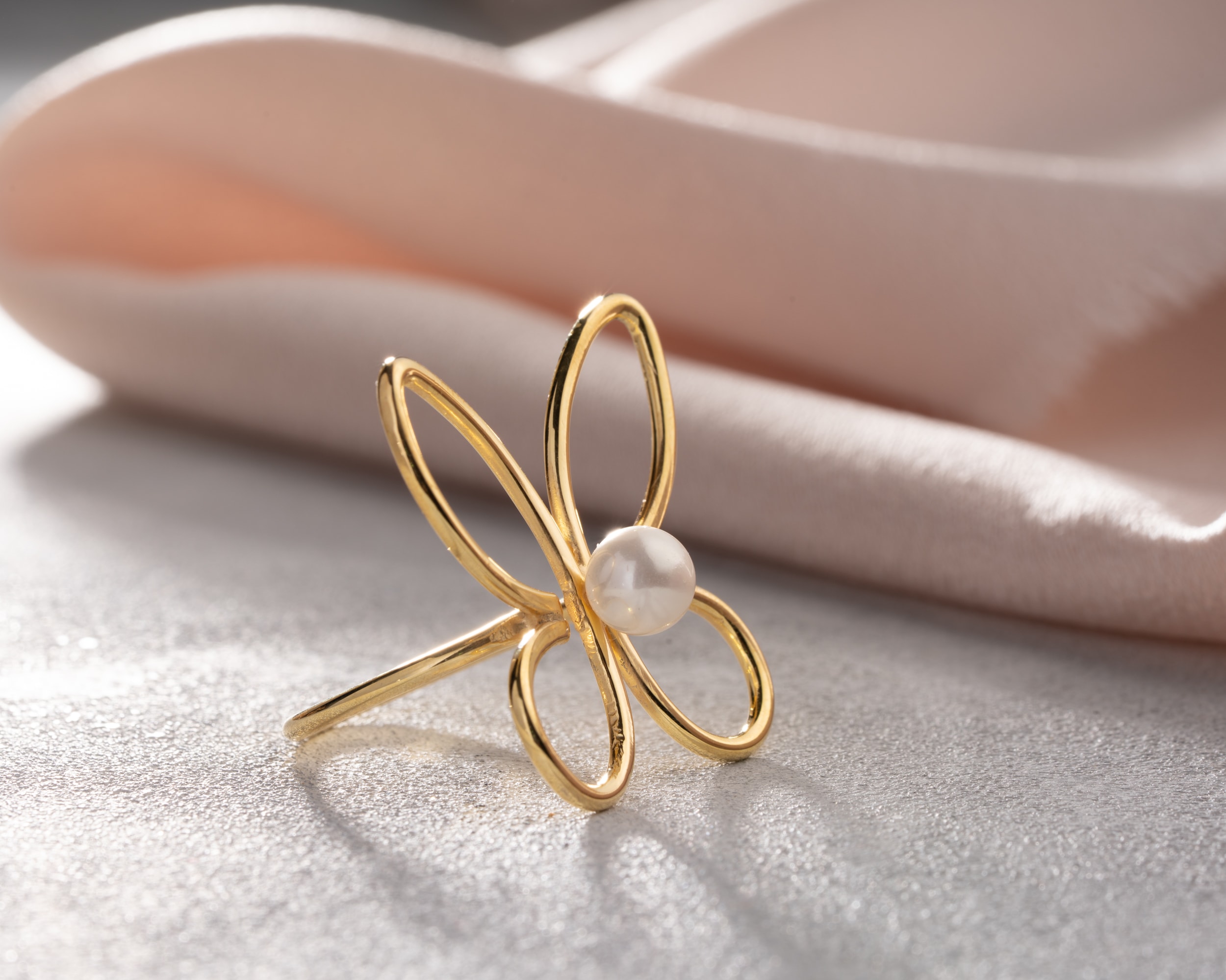 Gümüş İnci Kelebek Yüzük - Zarif ve Şık Kadın Yüzüğü