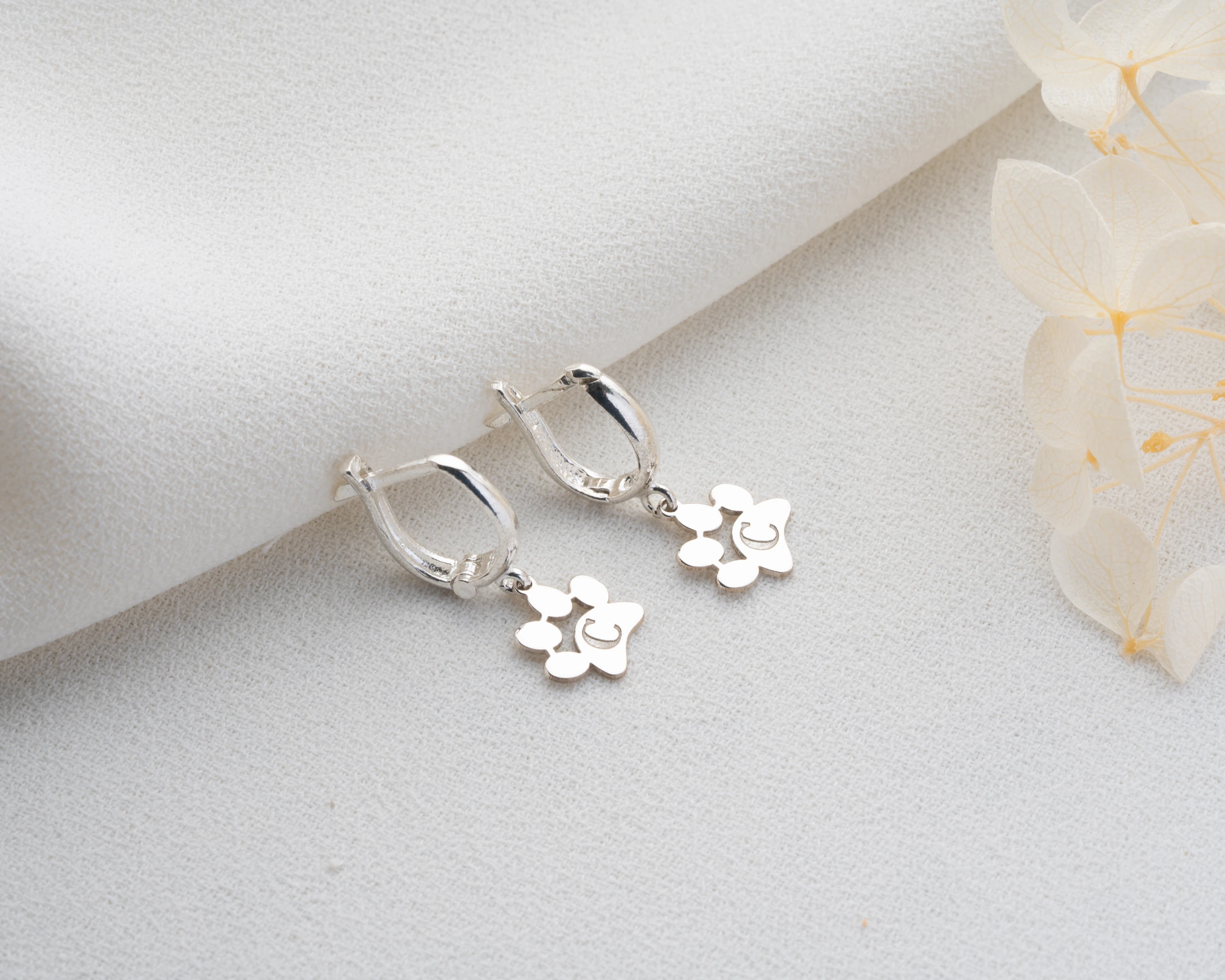 Sallantılı Harfli Pati Küpe 925 Ayar Gümüş – Kişiselleştirilebilir Kadın Takısı