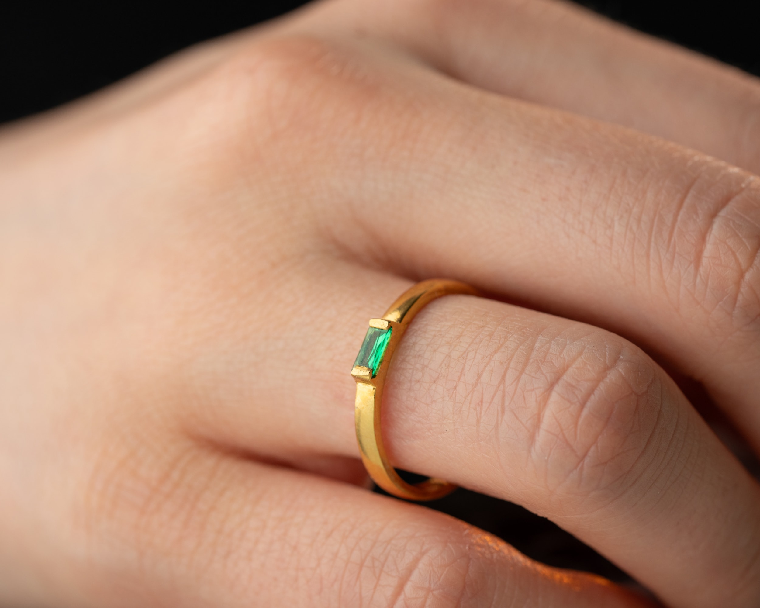 Doğum Ayı Baget Taşlı Yüzük – Anlamlı ve Kişisel Hediye