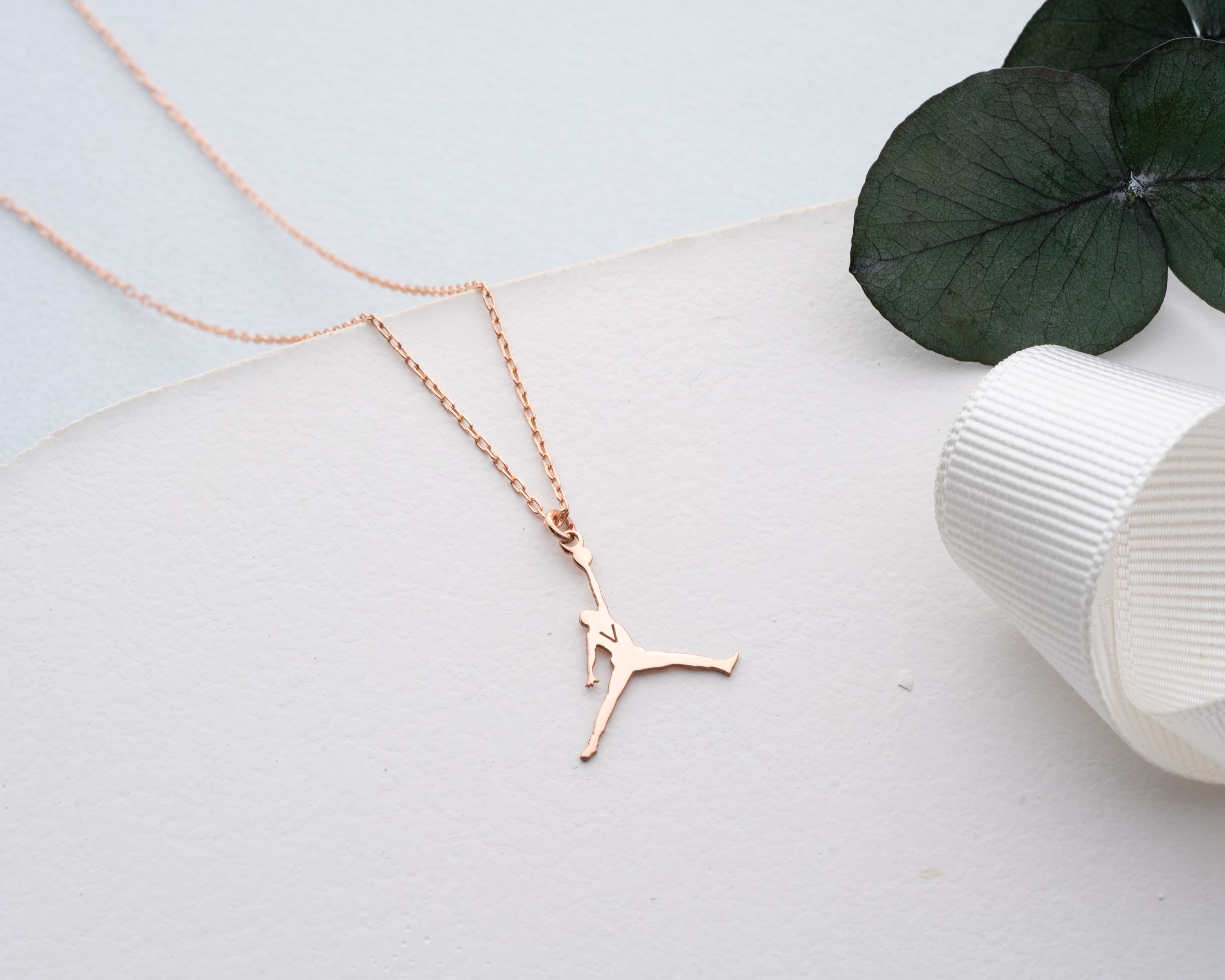 Jordan Kolye – Tarzını Sahaya Taşı | Spor Tutkunlarına Özel Şık Tasarım