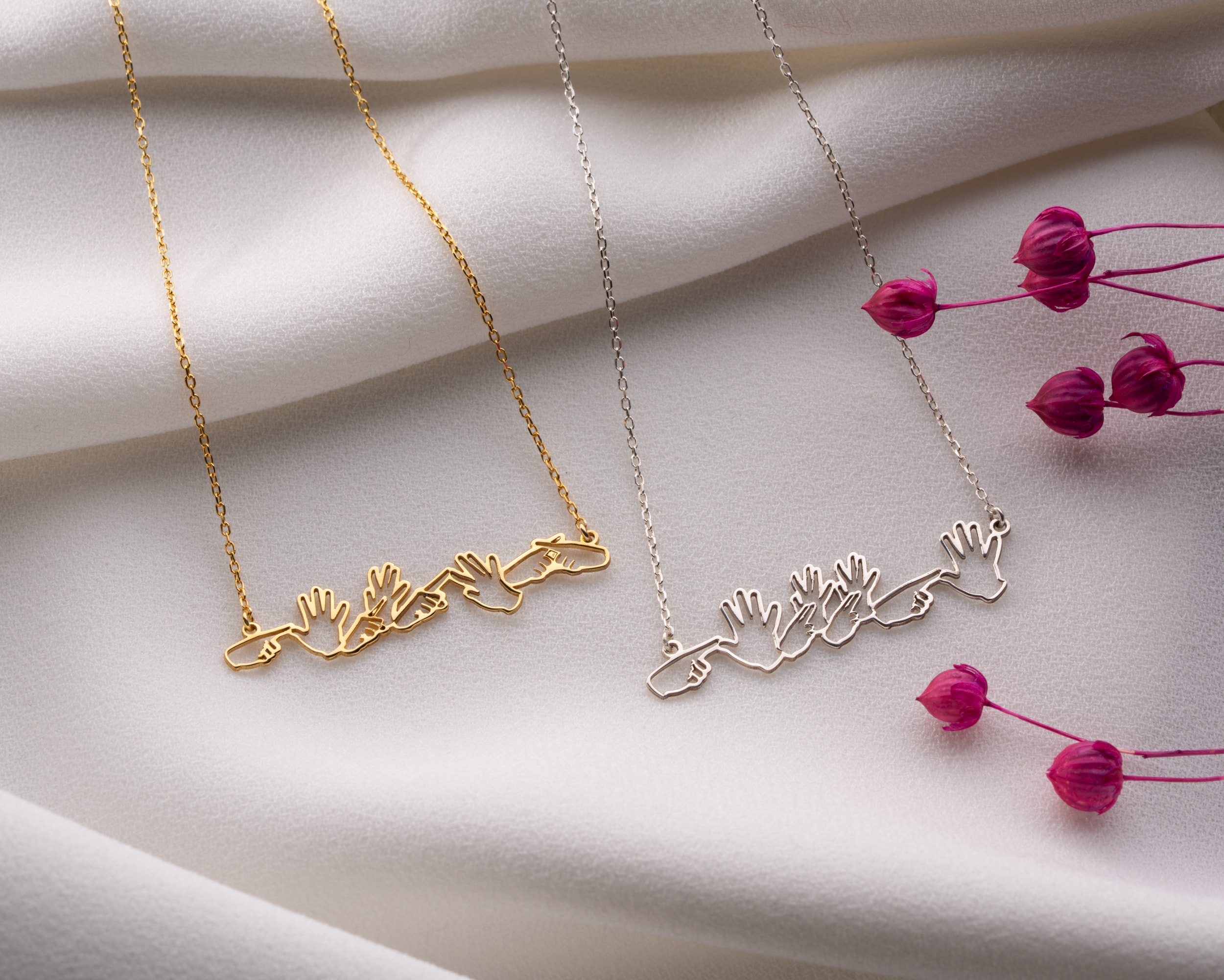 Kişiselleştirilebilir İşaret Dili Kolye | Anlamlı ve Zarif Tasarım