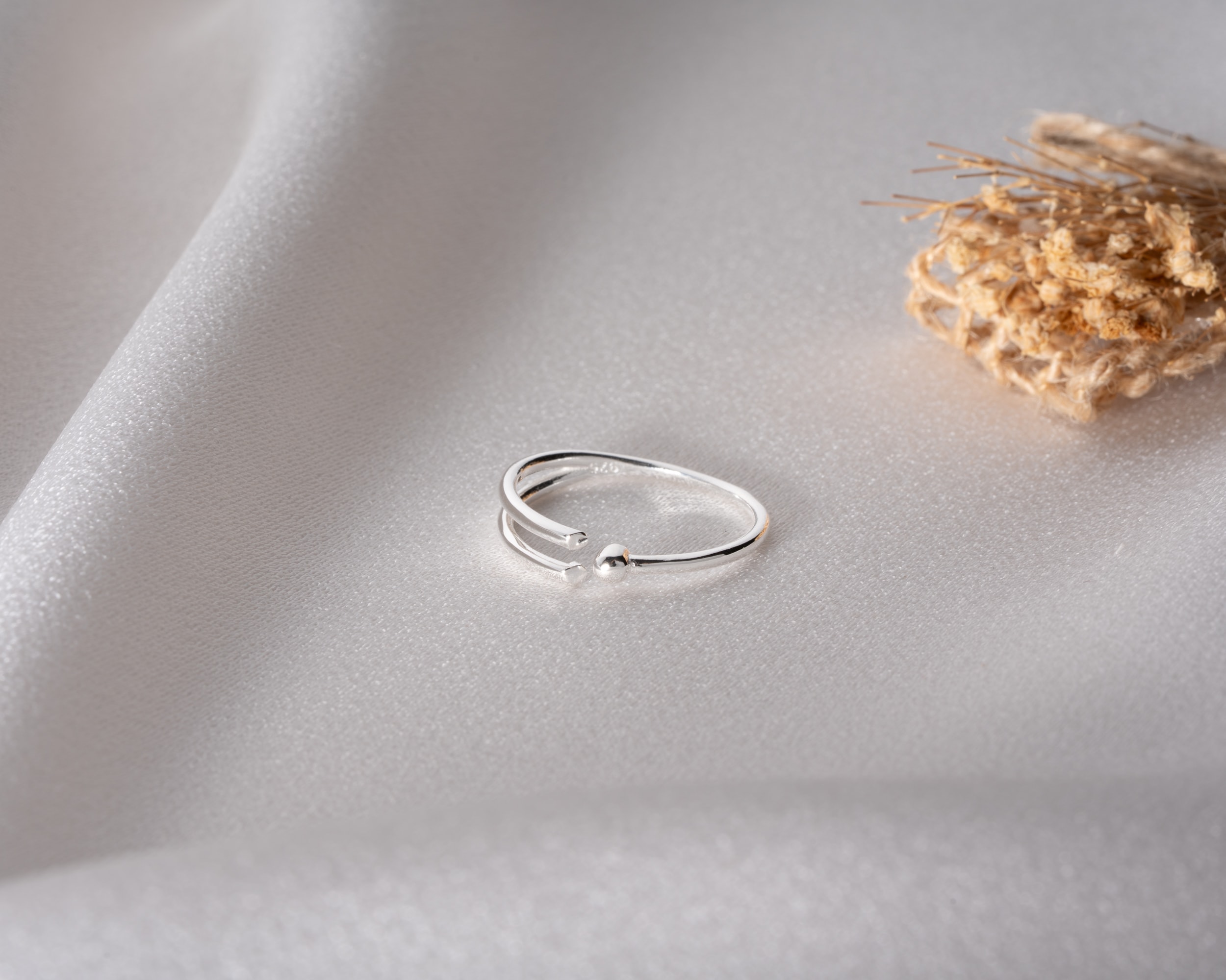 Minimal Uç Detaylı Ayarlanabilir Yüzük – Modern Zarafetin Simgesi | 925 Ayar Gümüş