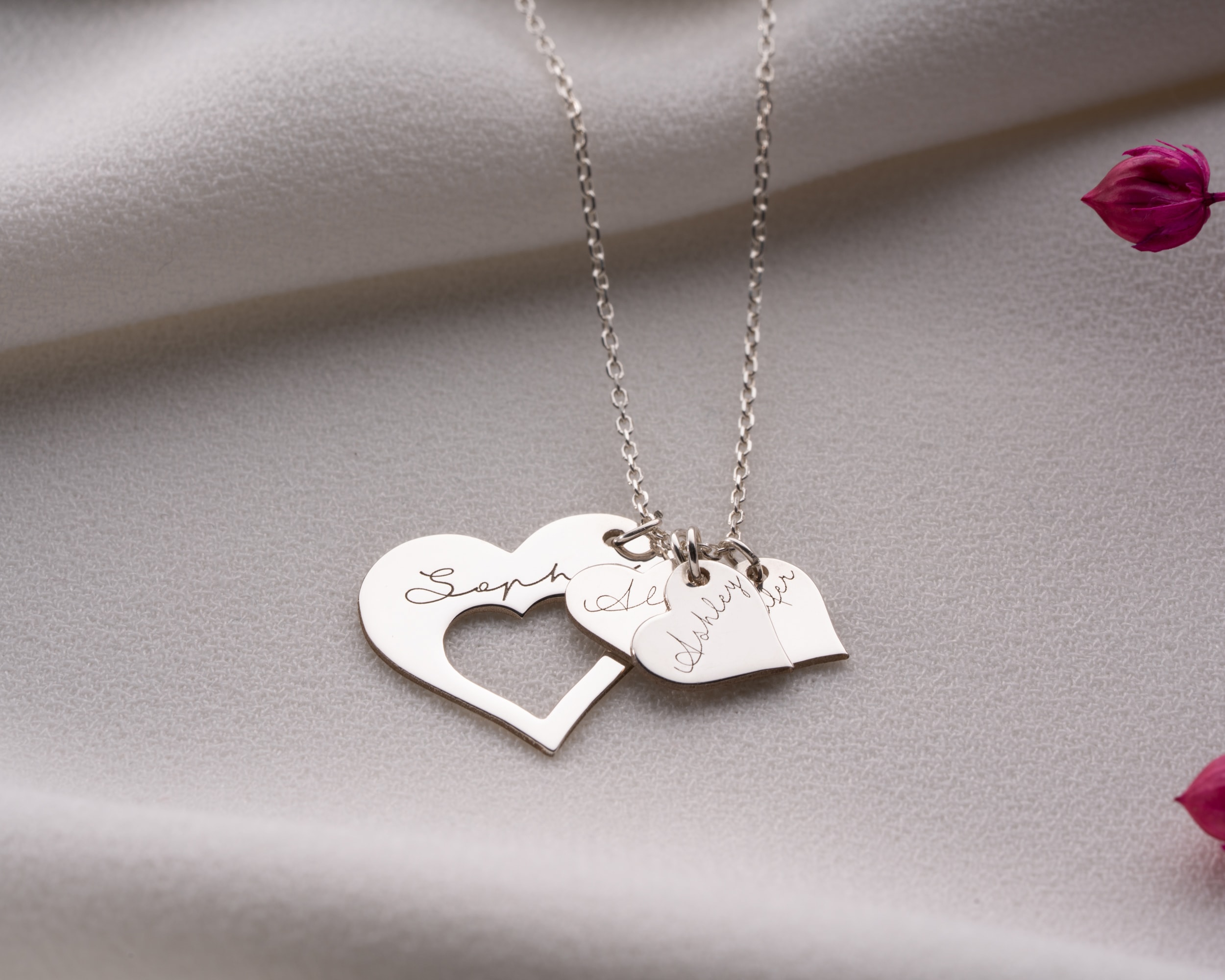 İsim Yazılı Çoklu Kalp Kolye - Kalp İçinde İsimli Küçük Kalpler | Aile ve Sevgi Sembolü 