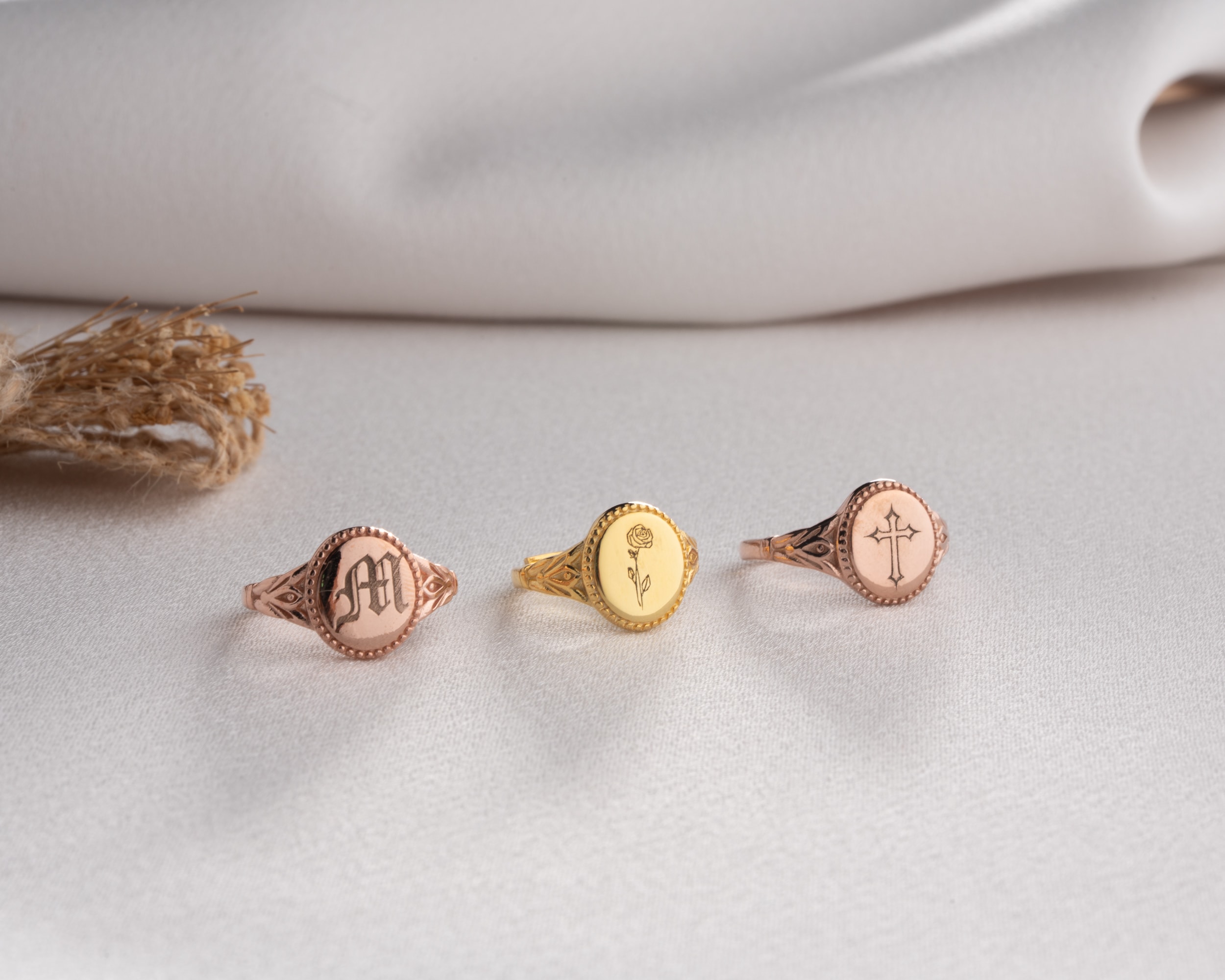 Kişisel Kazımalı 925 Ayar Gümüş Yüzük - İsim, Çiçek veya Sembol Tasarımlı | AG Gold Silver