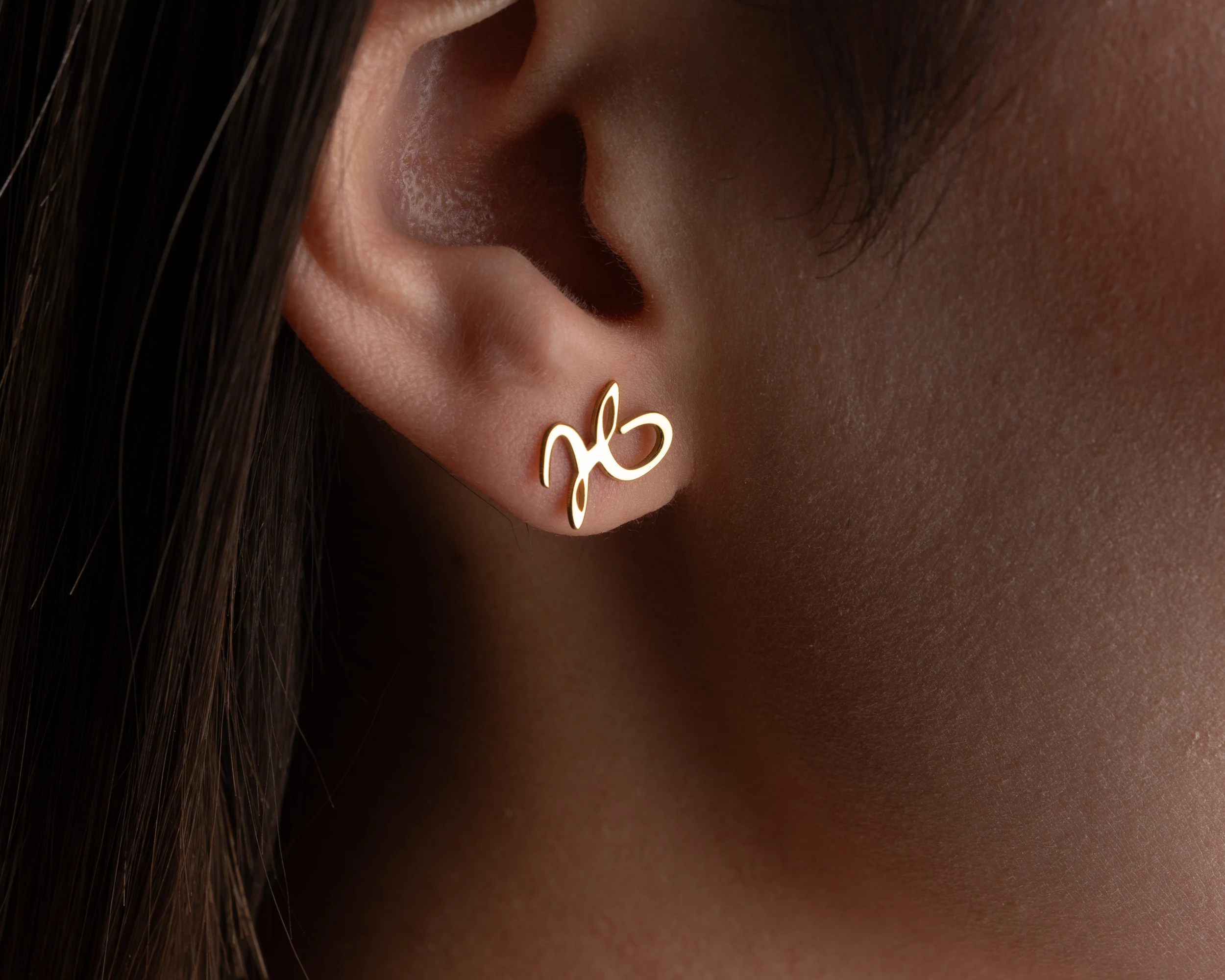 Çivili Harf Küpe 925 Ayar Gümüş – Kişiselleştirilebilir Kadın Takısı