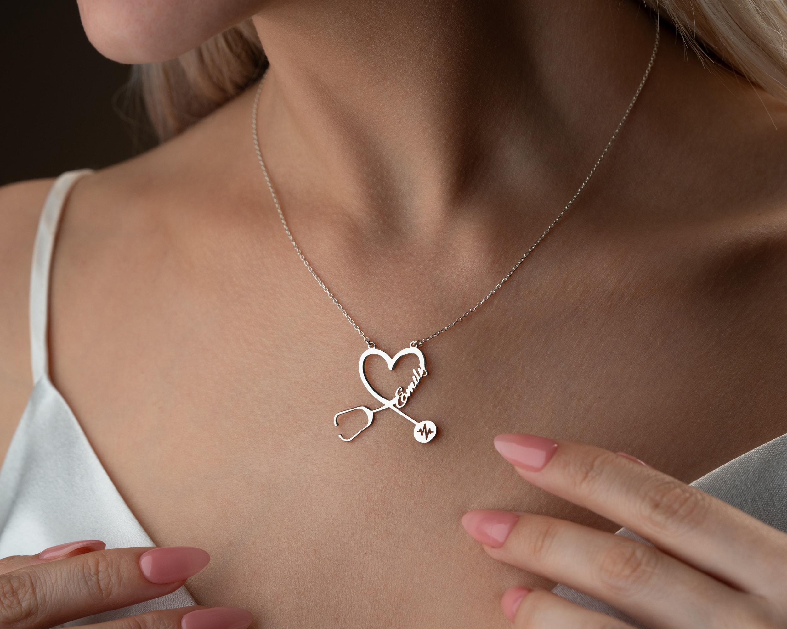 İsimli Steteskop Kolye – Doktor & Hemşirelere Özel 925 Gümüş Hediye