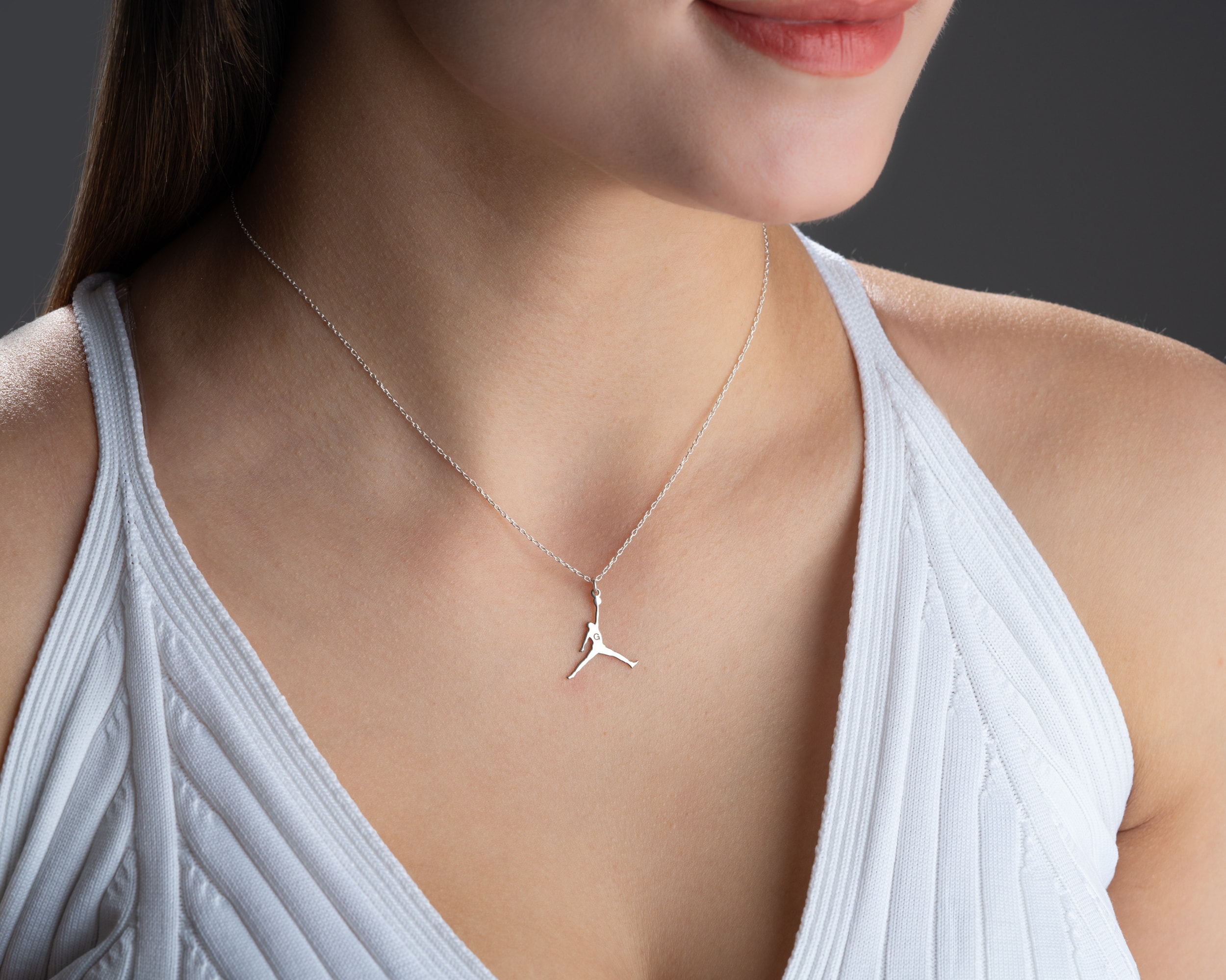 Jordan Kolye – Tarzını Sahaya Taşı | Spor Tutkunlarına Özel Şık Tasarım