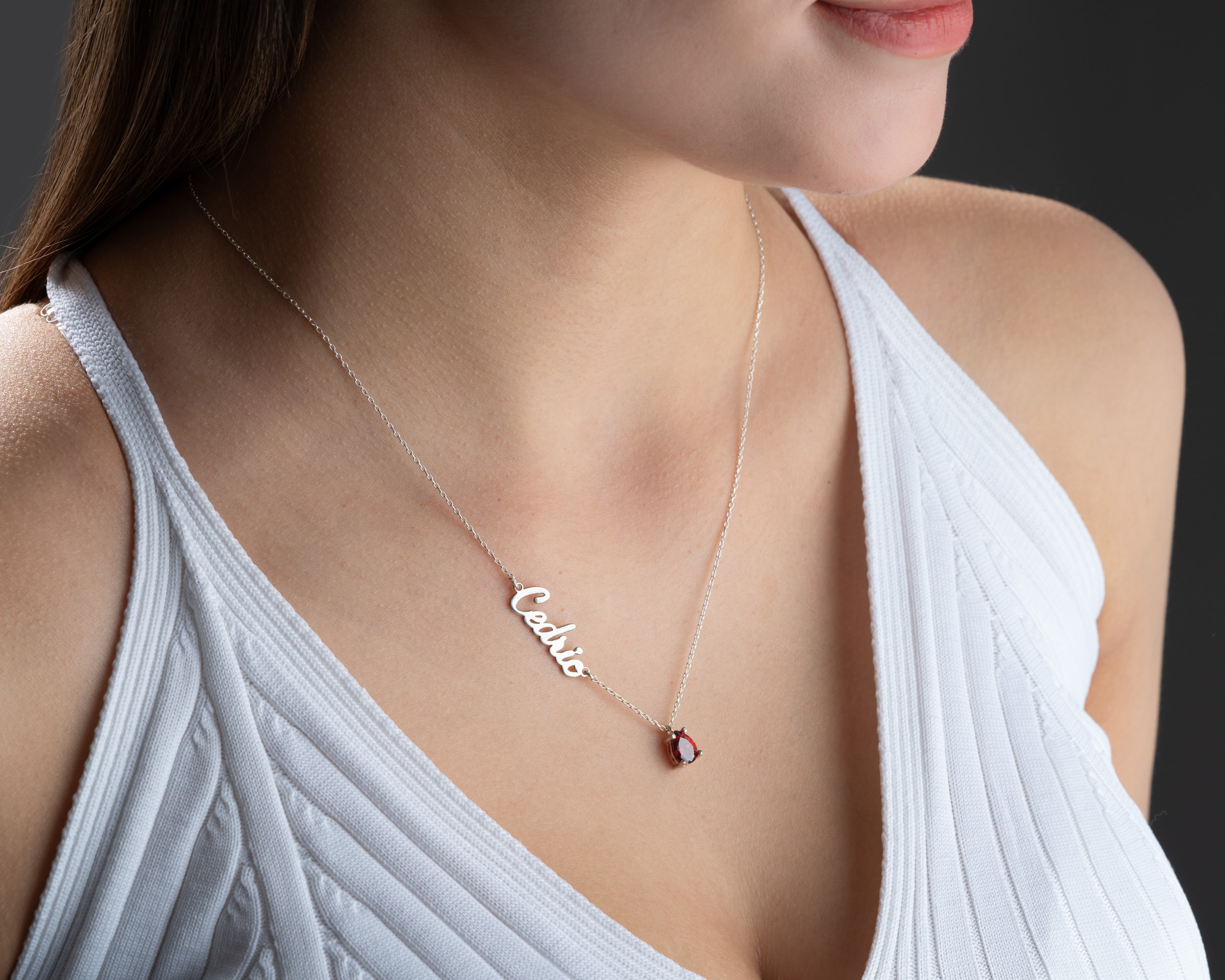 Yan İsimli Doğum Taşlı Kolye – Kişiye Özel Sideways İsim Kolye