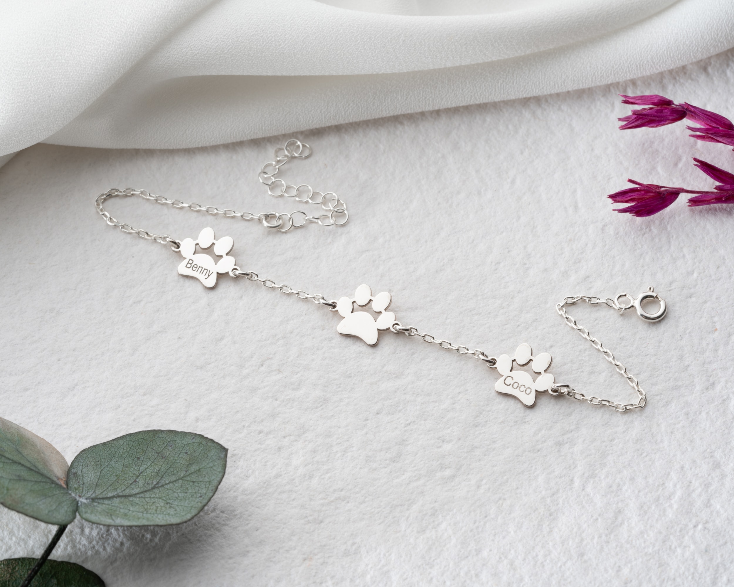 İsimli Pati Bileklik – Sevimli Dostlarınıza Özel 925 Ayar Gümüş Kişisel Tasarım