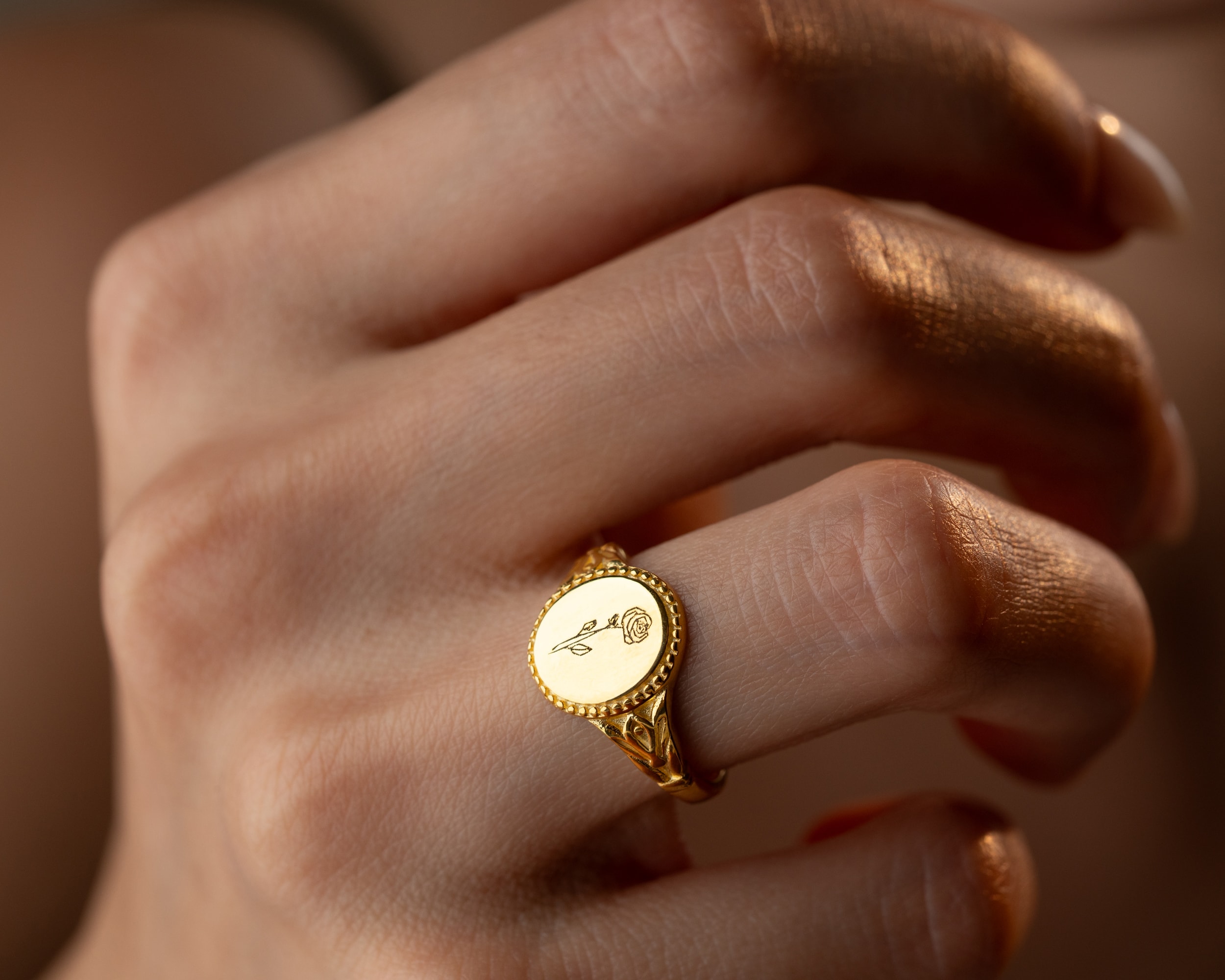 Kişisel Kazımalı 925 Ayar Gümüş Yüzük - İsim, Çiçek veya Sembol Tasarımlı | AG Gold Silver