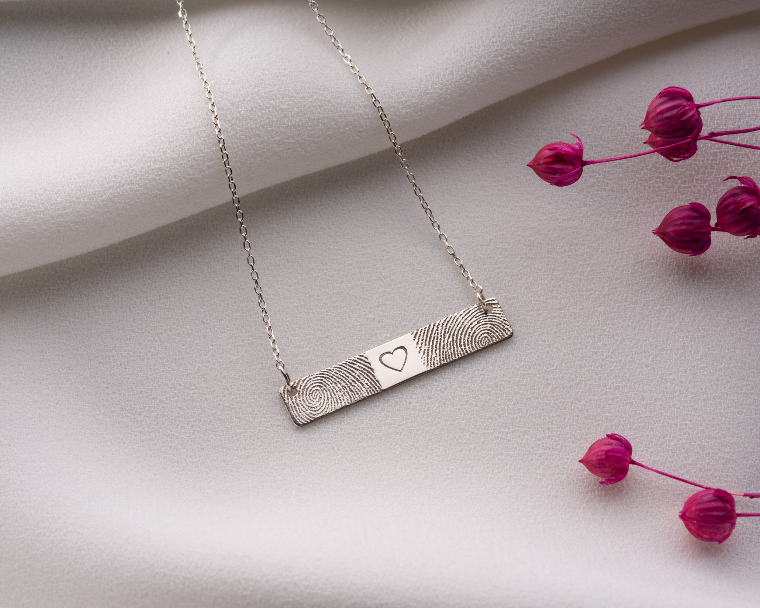 Kişiye Özel Yatay Bar Kolye – Parmak İzi, İsim veya Mesajlı Tasarım