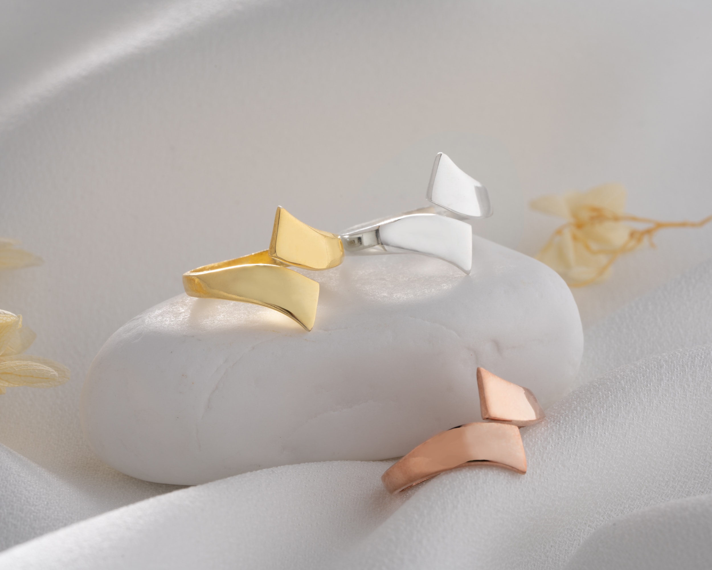 Çapraz Tasarım Ayarlanabilir Yüzük – Minimal ve Modern Kadın Yüzük | Gümüş, Gold, Rose