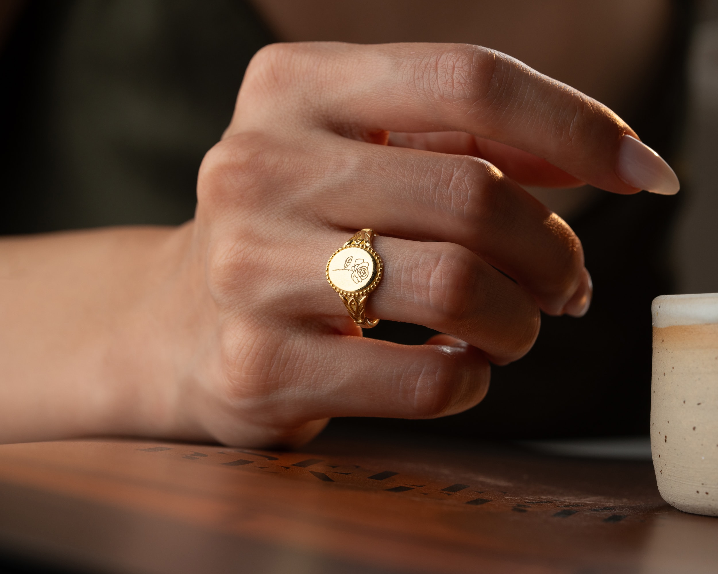 Kişisel Kazımalı 925 Ayar Gümüş Yüzük - İsim, Çiçek veya Sembol Tasarımlı | AG Gold Silver