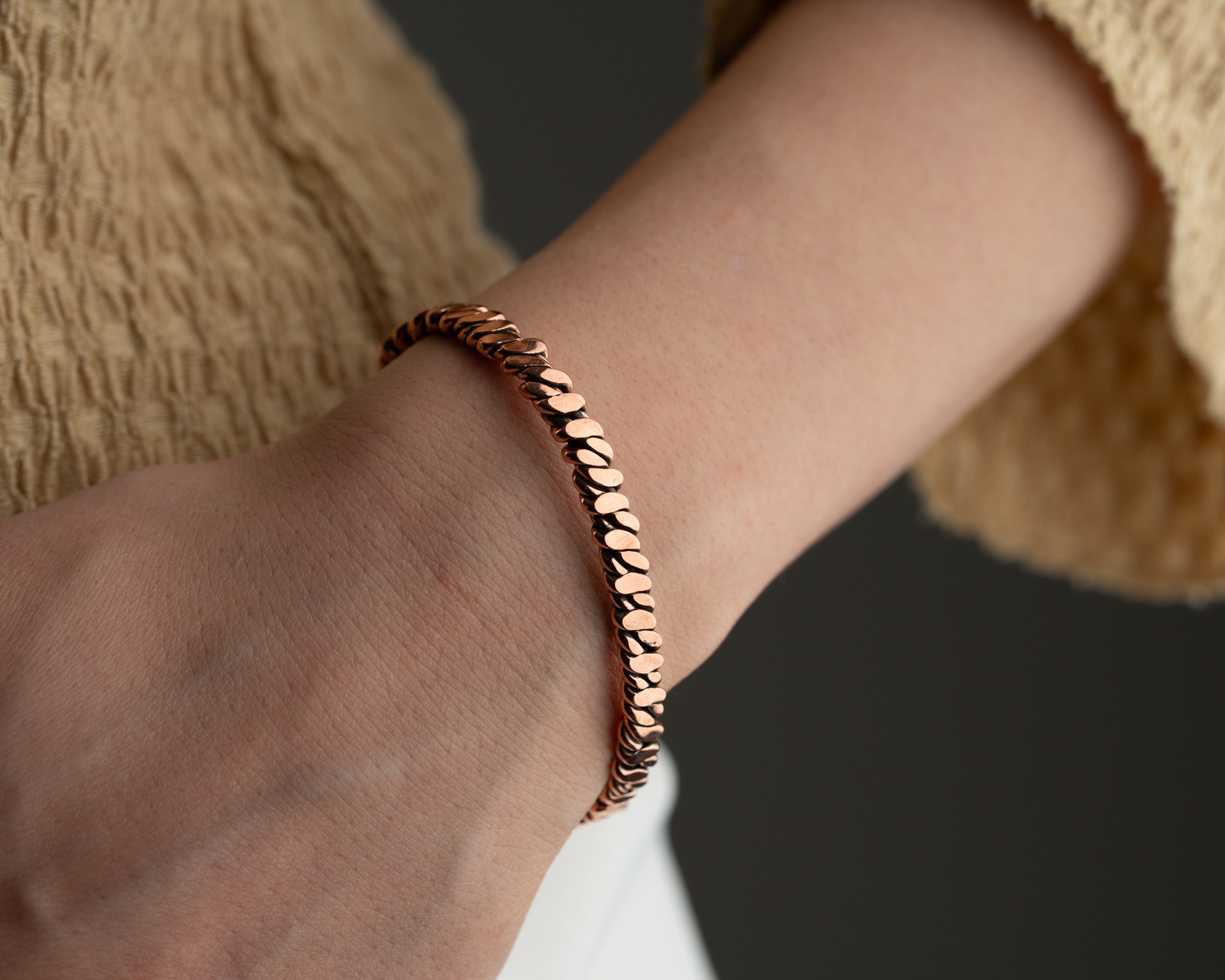 El Yapımı %100 Bakır Bileklik | Doğal Enerji ve Zamansız Şıklık