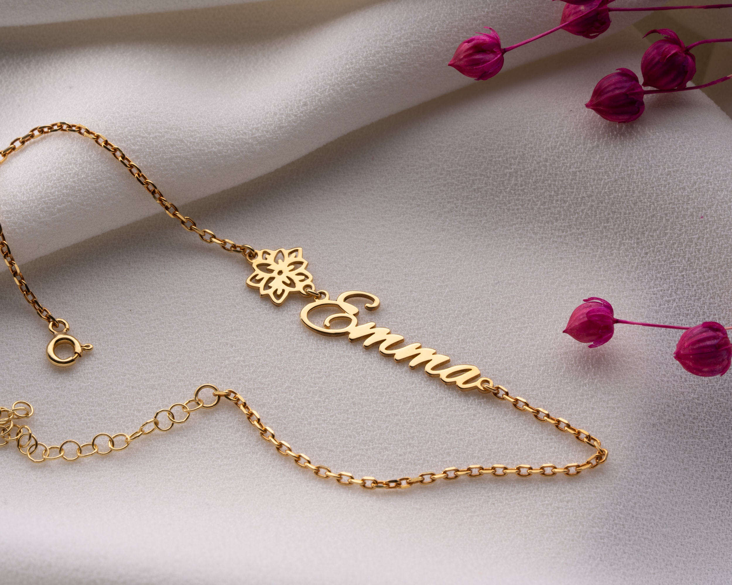 Doğum Çiçekli Doğum Taşlı İsim Bileklik – Kişiye Özel | Minimal ve Zarif