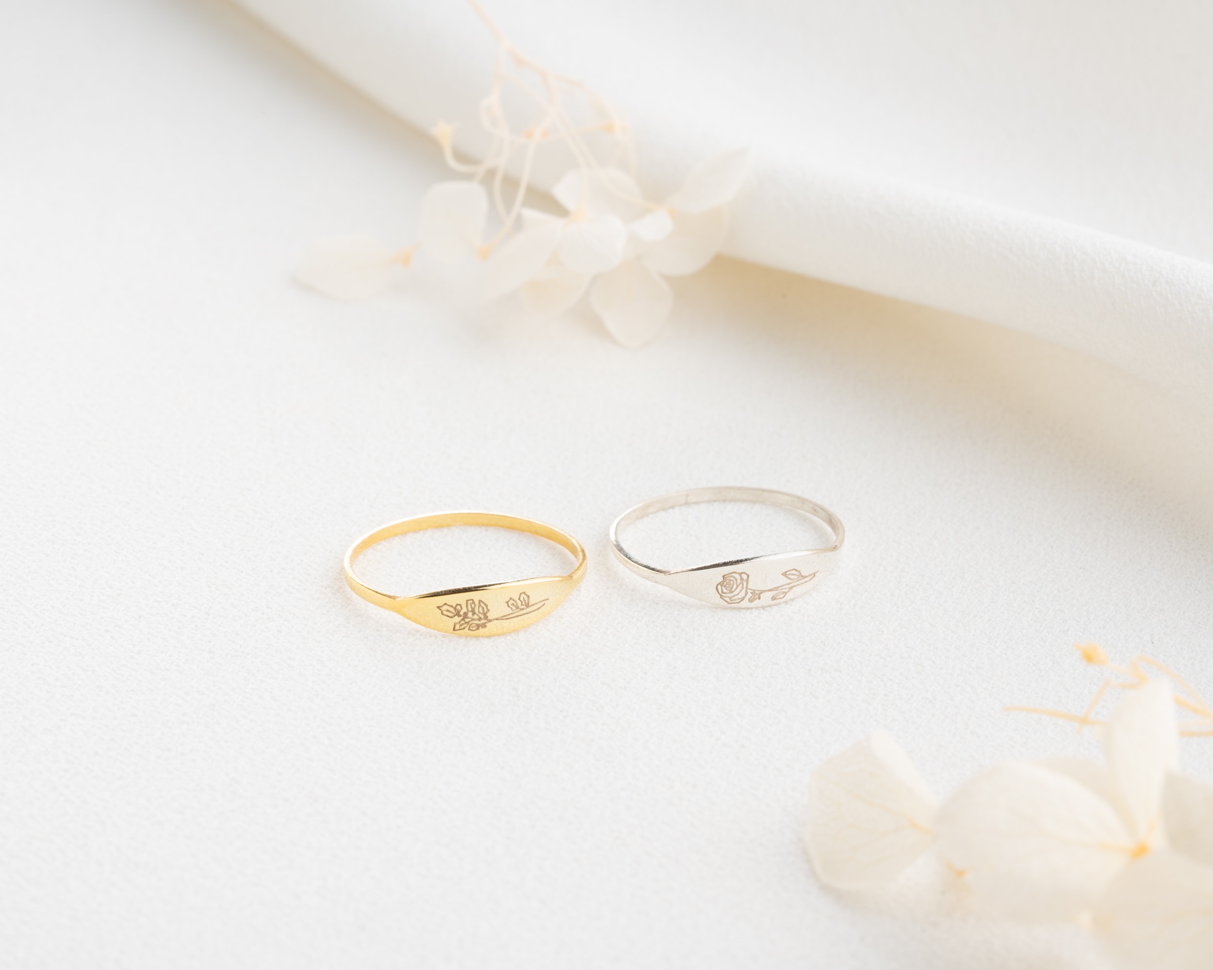 Doğum Çiçekli İnce Tasarım Yüzük – Zarif ve Anlamlı 925 Ayar Gümüş Takı