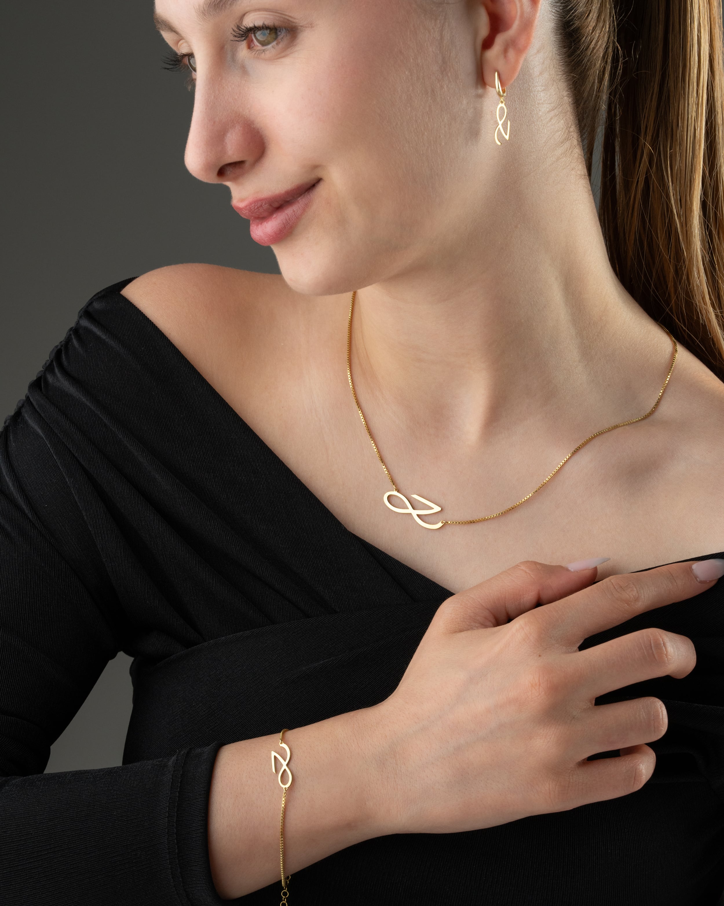 Jungkook Sembol Set – BTS Hayranları İçin Özel Takı | Kolye, Bileklik ve Küpe