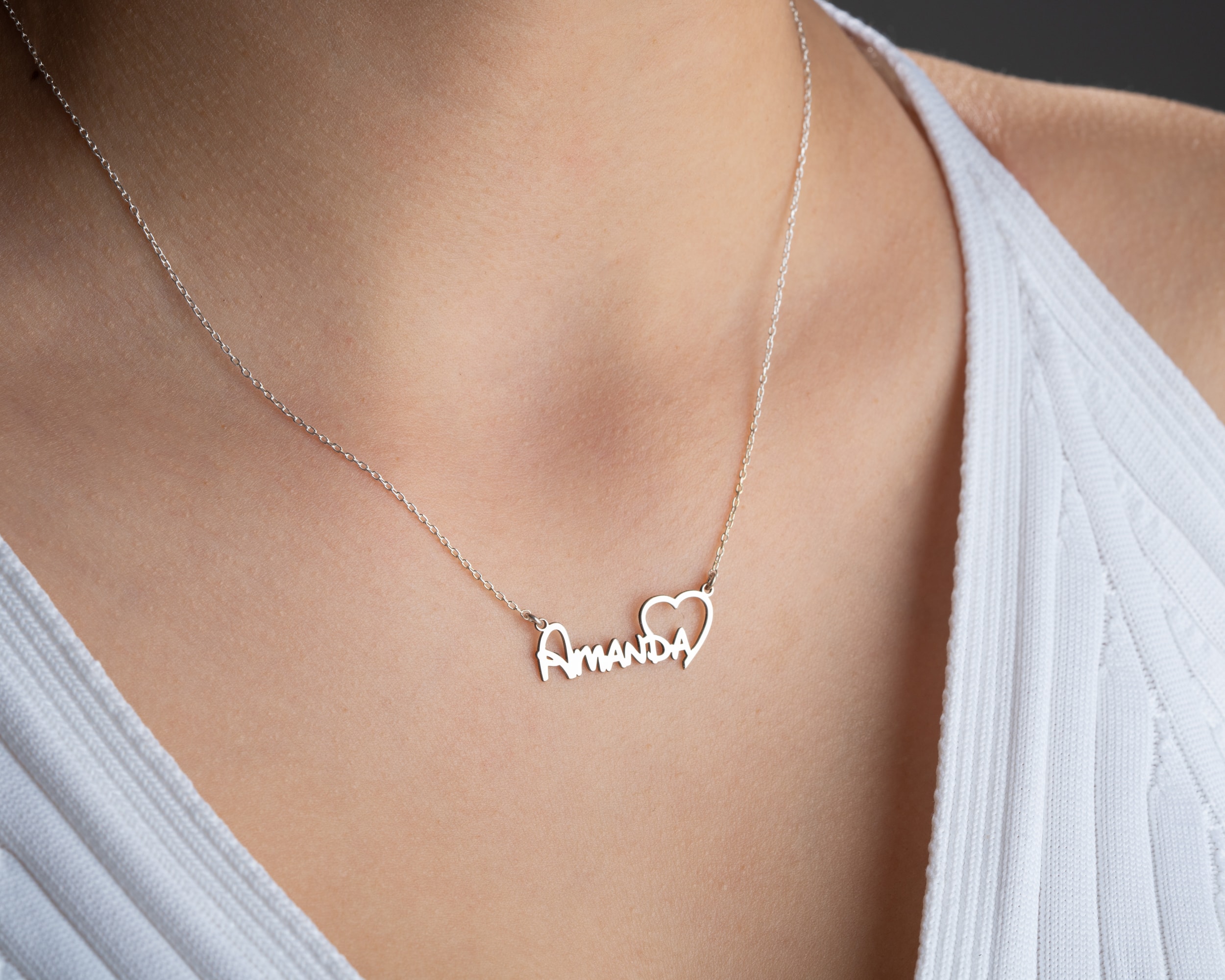 Kişiye Özel İsimli Kalp Kolye – El Yapımı Gümüş & Altın Seçenekleriyle