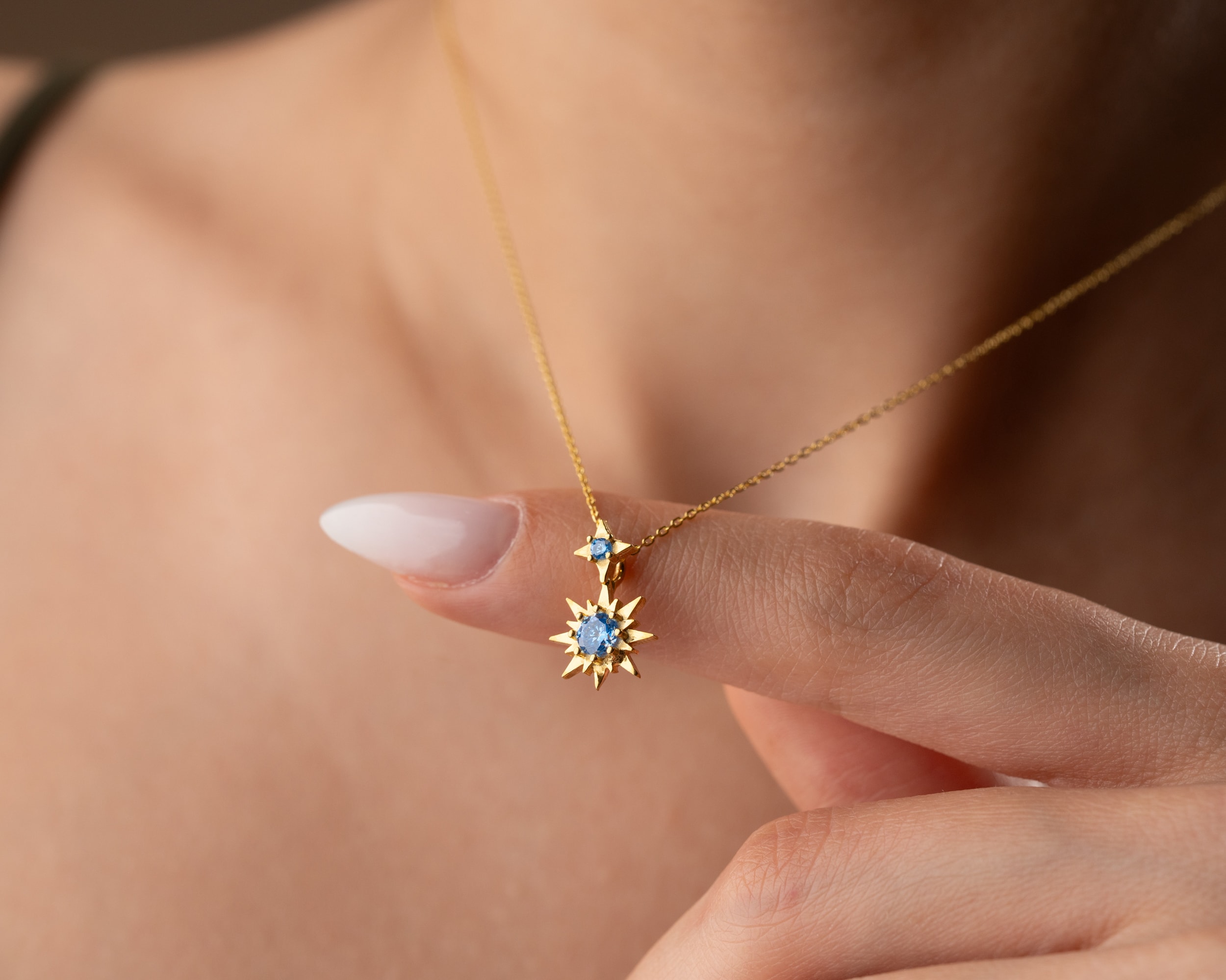 Pulsar Yıldızı Doğum Taşlı Kolye – Işıltılı Enerjiyi Taşıyan Kişiye Özel Tasarım