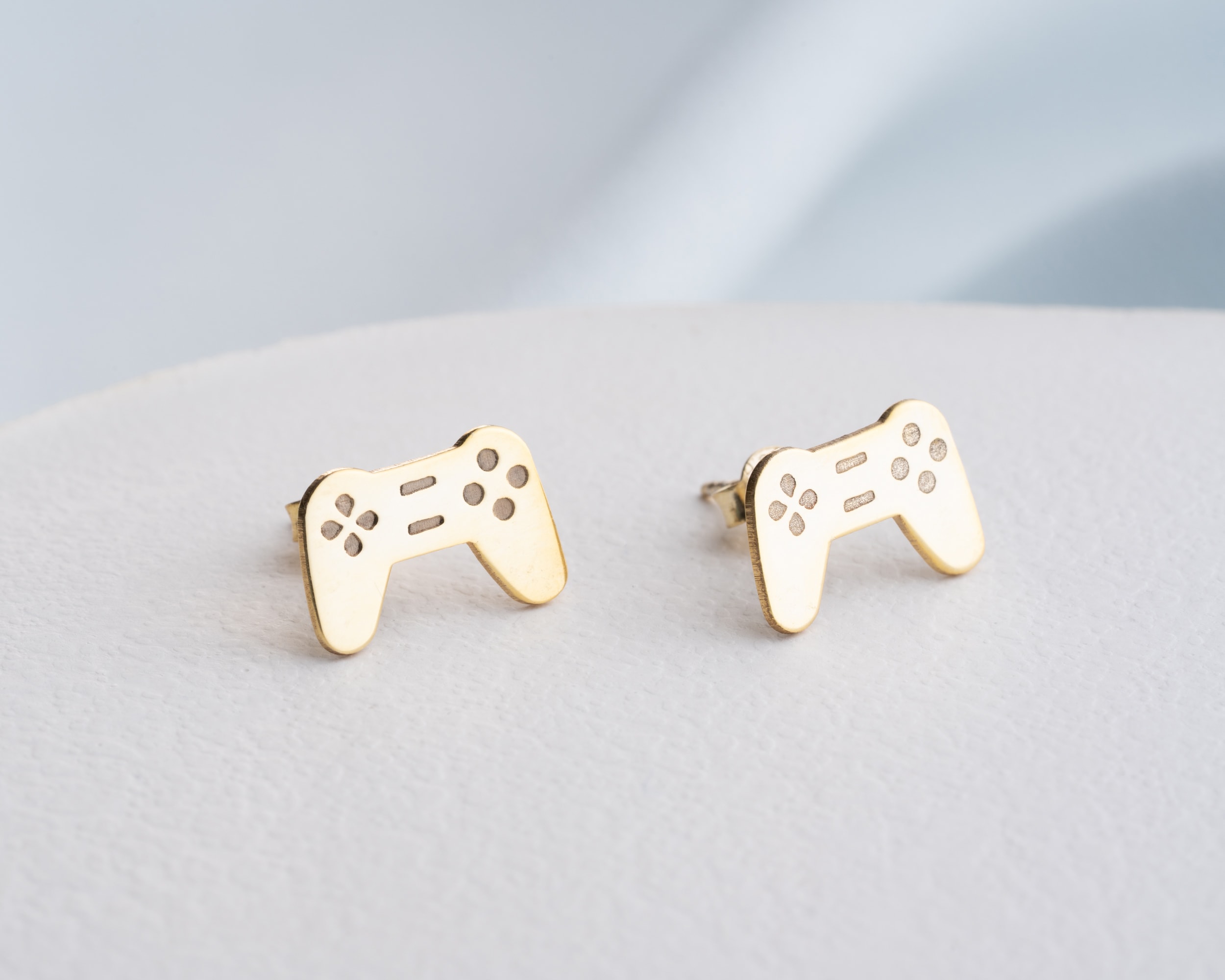 PlayStation Çivili Küpe 925 Ayar Gümüş – Kadın Takısı ve Oyunsever Hediye