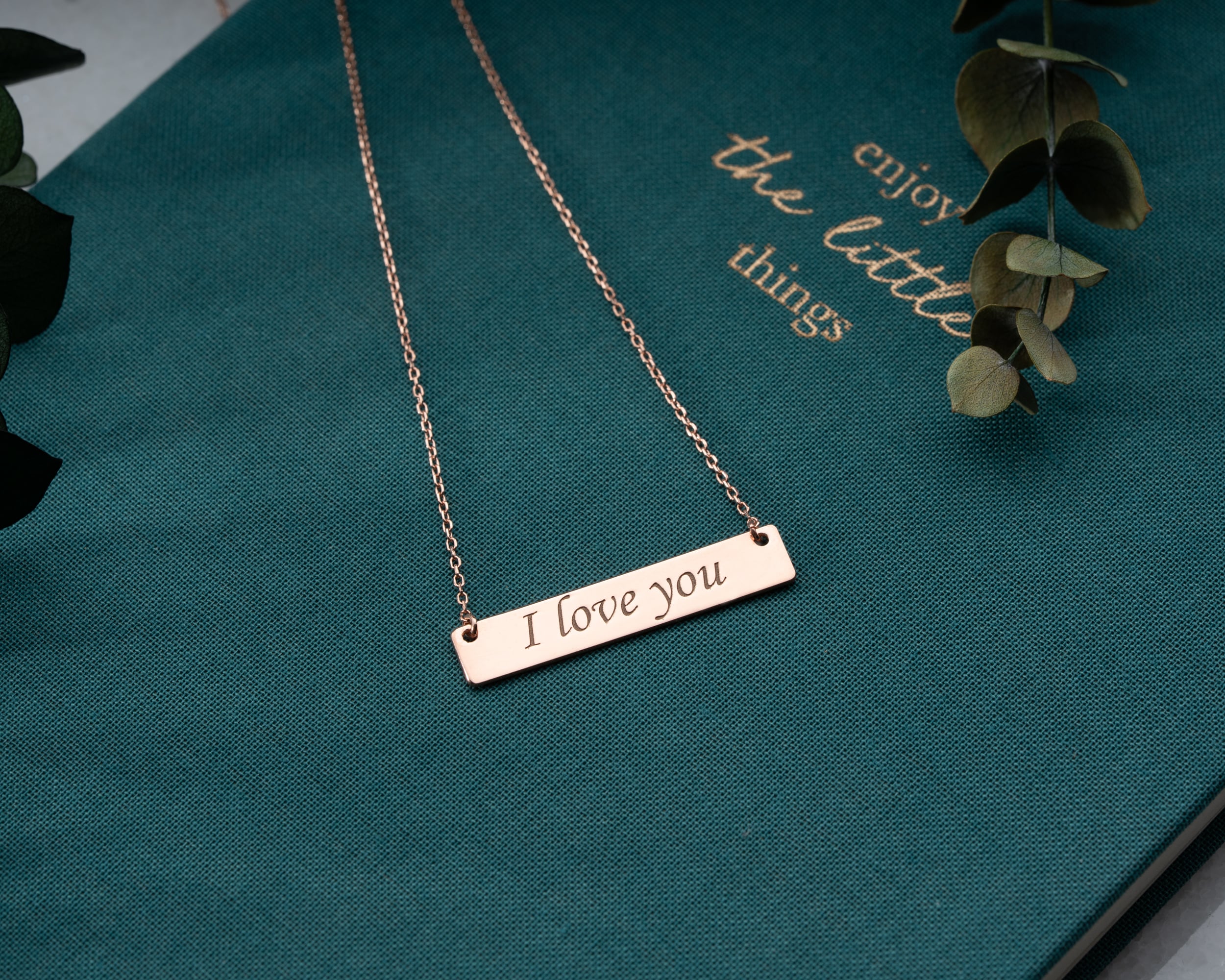 Kişiye Özel Yatay Bar Kolye – Parmak İzi, İsim veya Mesajlı Tasarım