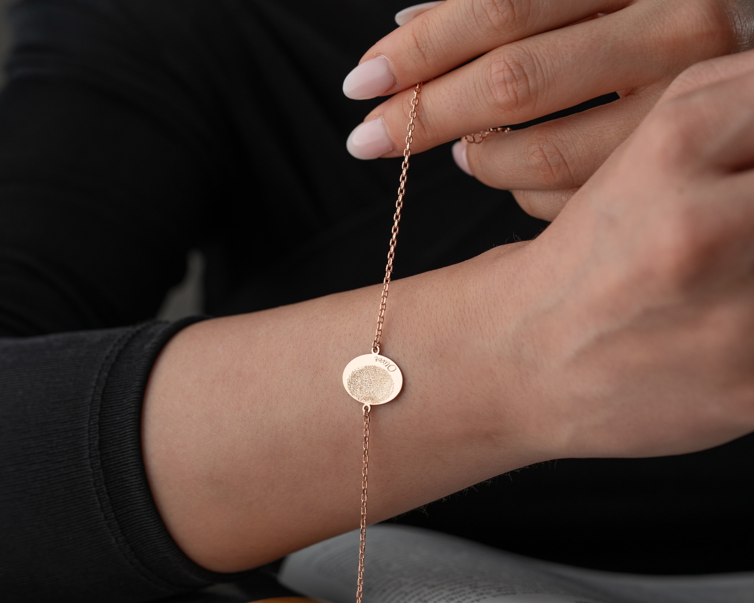 Kişiye Özel Disk, Oval veya Kalp Şekilli Çift Parmak İzi Bileklik – Anlamlı Hatıra Tasarımı