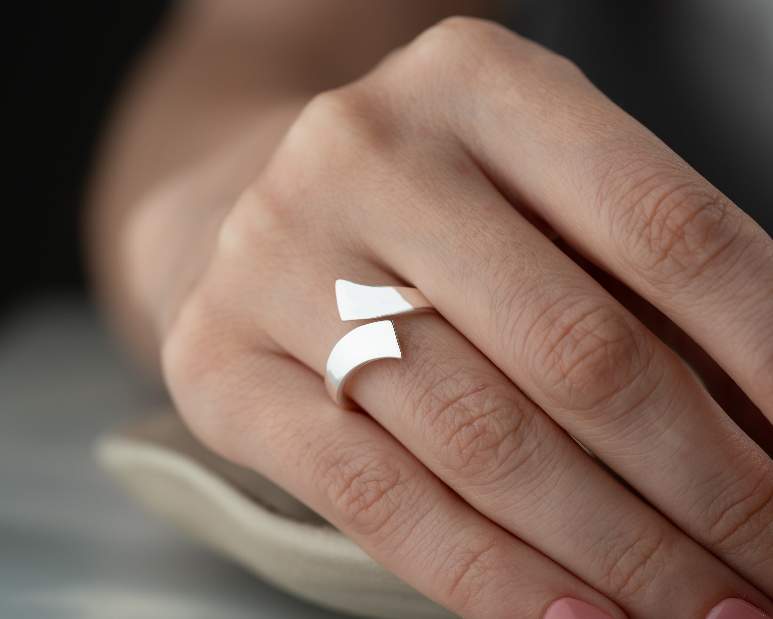 Çapraz Tasarım Ayarlanabilir Yüzük – Minimal ve Modern Kadın Yüzük | Gümüş, Gold, Rose