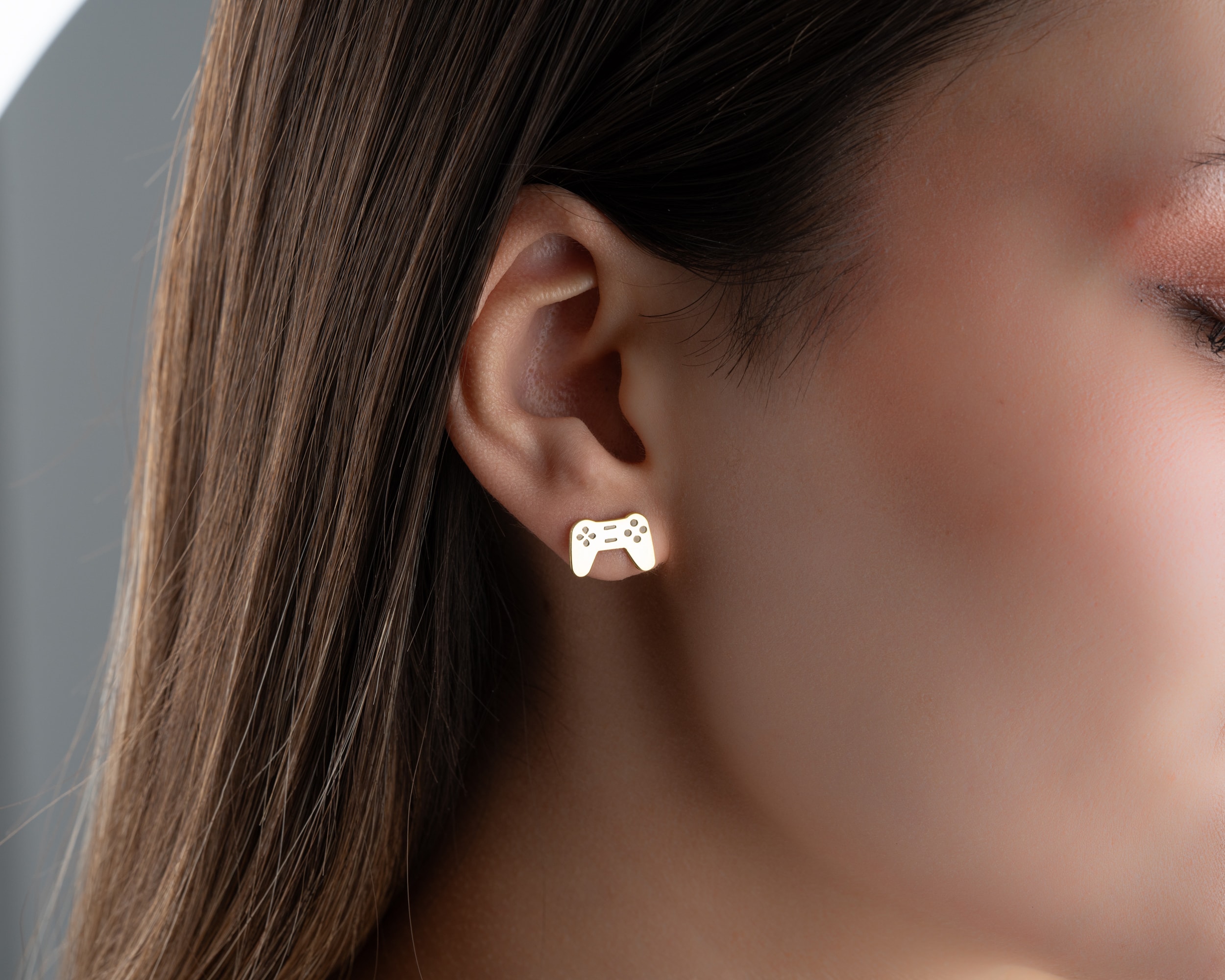 PlayStation Çivili Küpe 925 Ayar Gümüş – Kadın Takısı ve Oyunsever Hediye